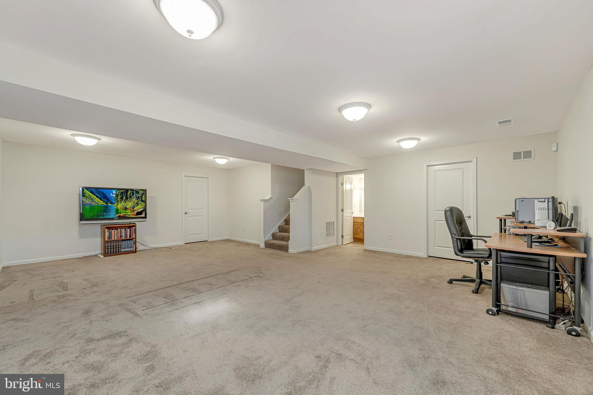 LUMS POND ESTATES - Residential