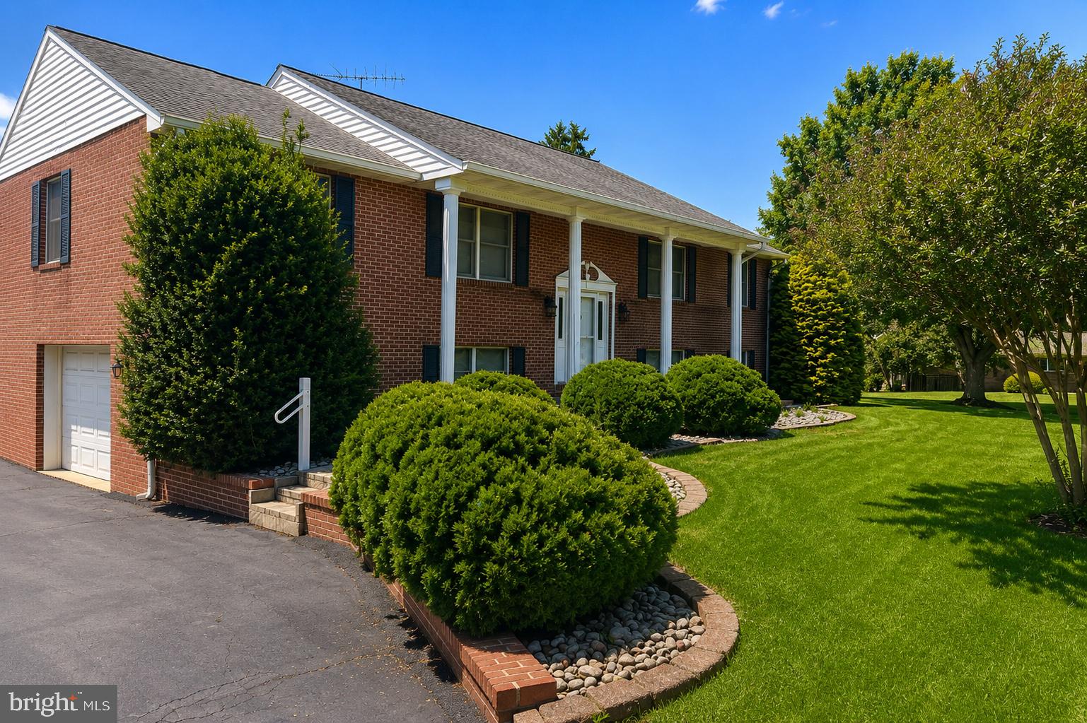 112 PARADISE DRIVE