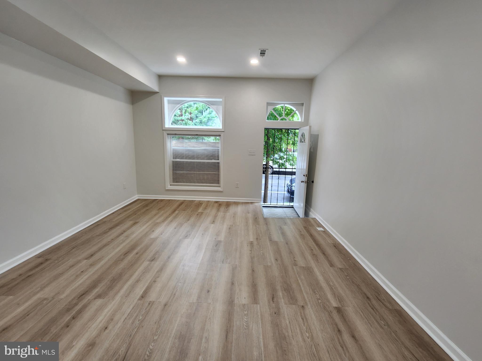 MADISON PARK HISTORIC DISTRICT - Residential Lease