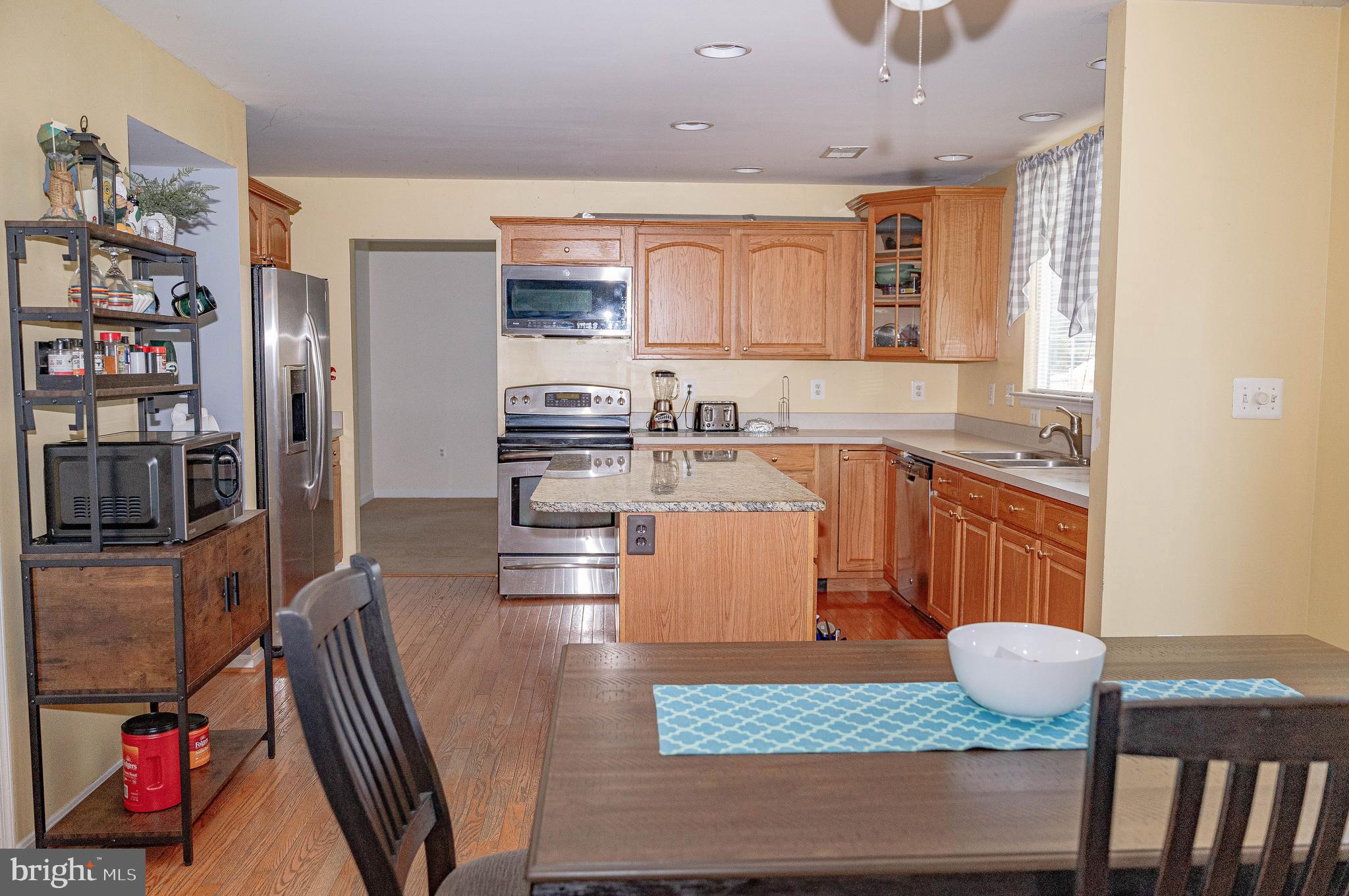 LOCUST HILL - Residential