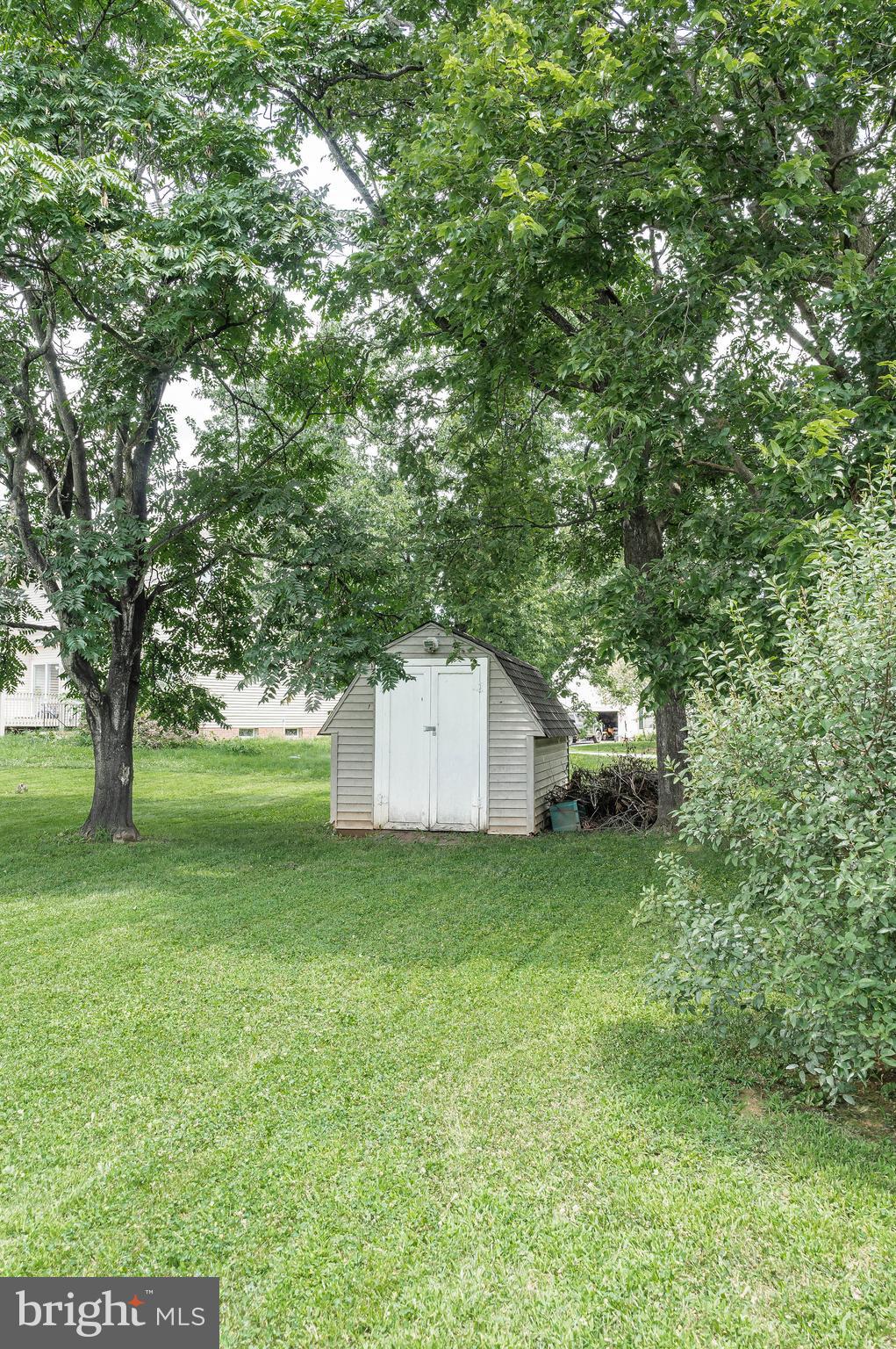 LOCUST HILL - Residential