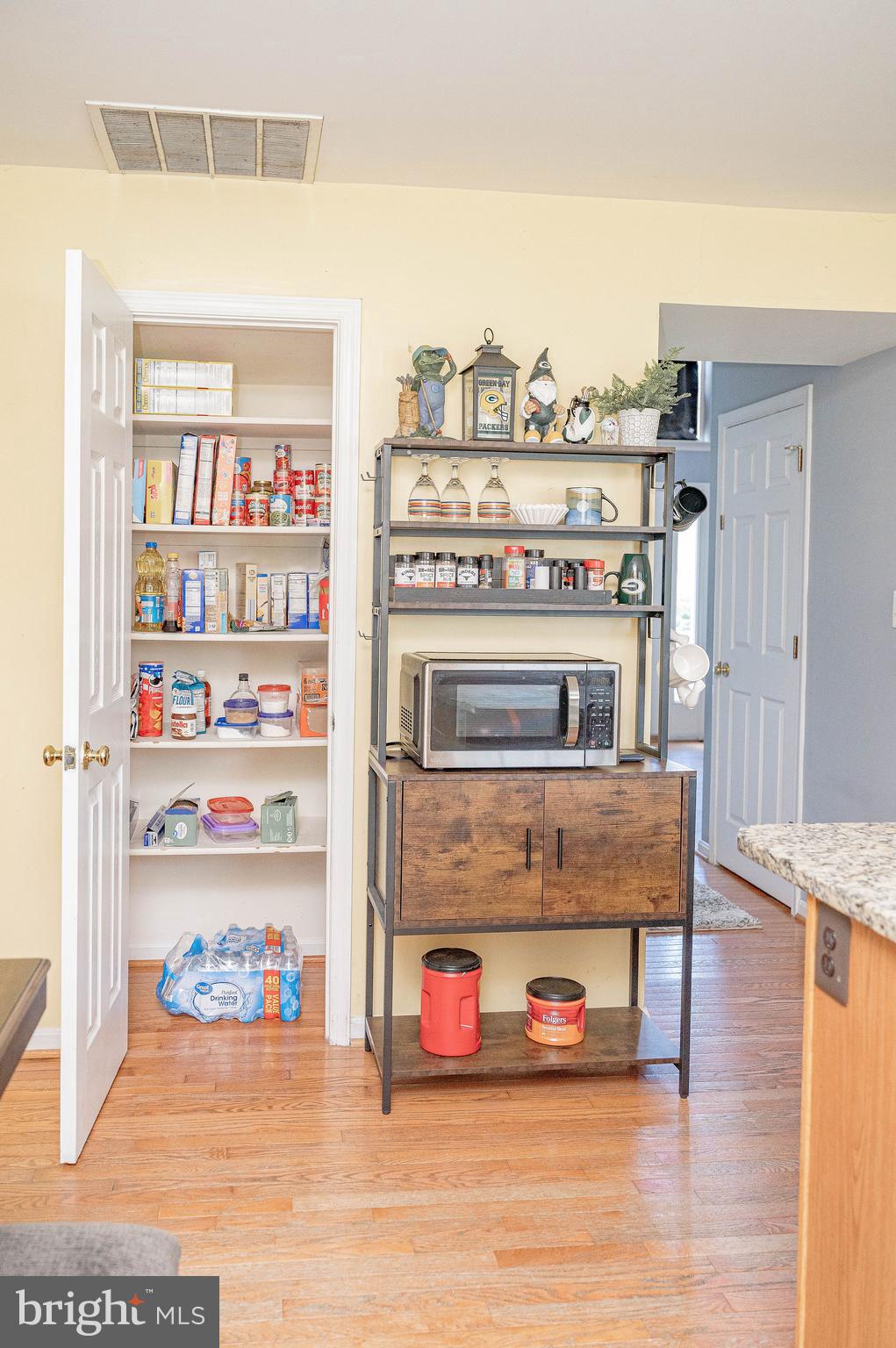 LOCUST HILL - Residential