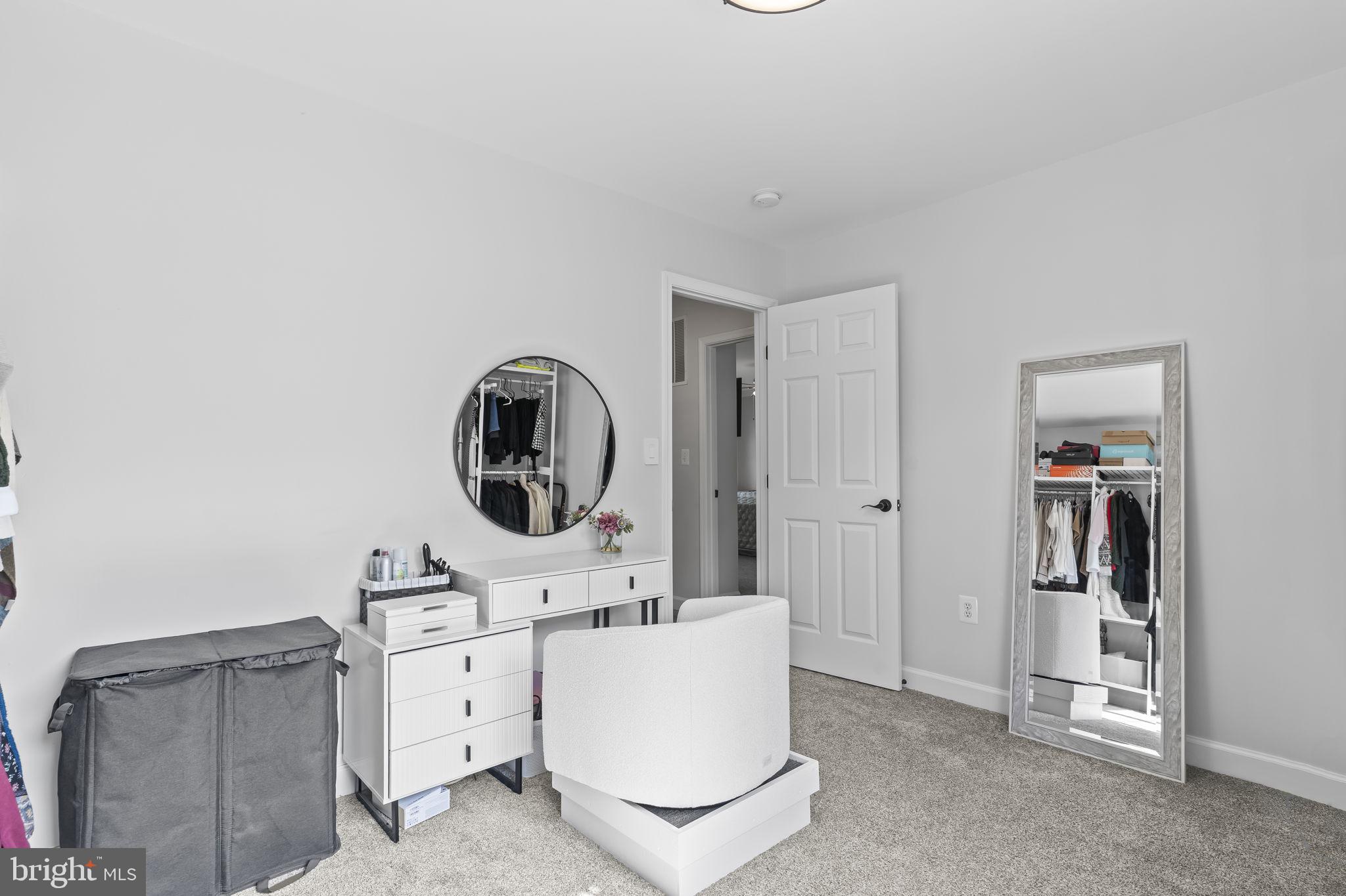 KEDGES STRAIT - Residential