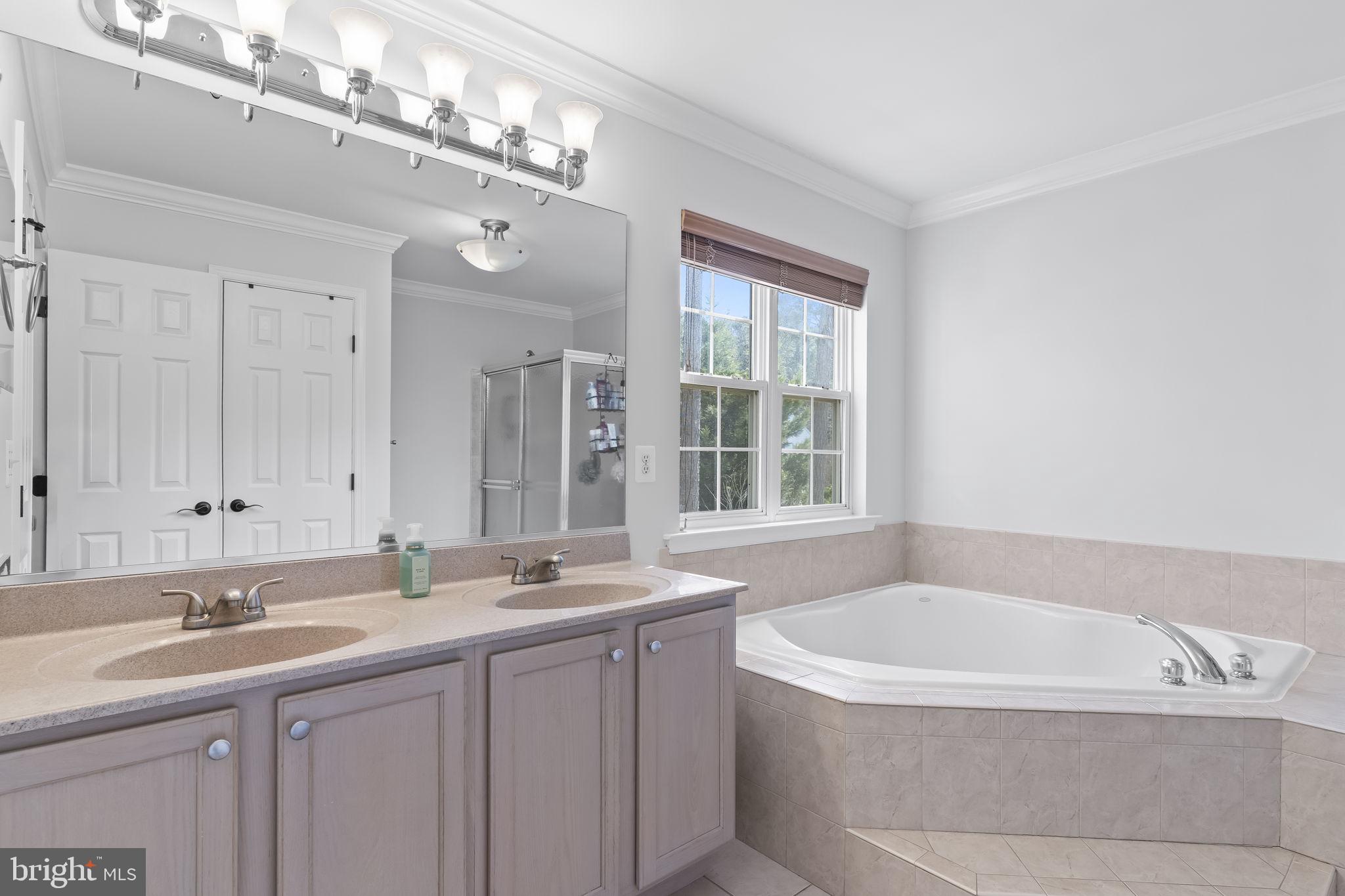 KEDGES STRAIT - Residential