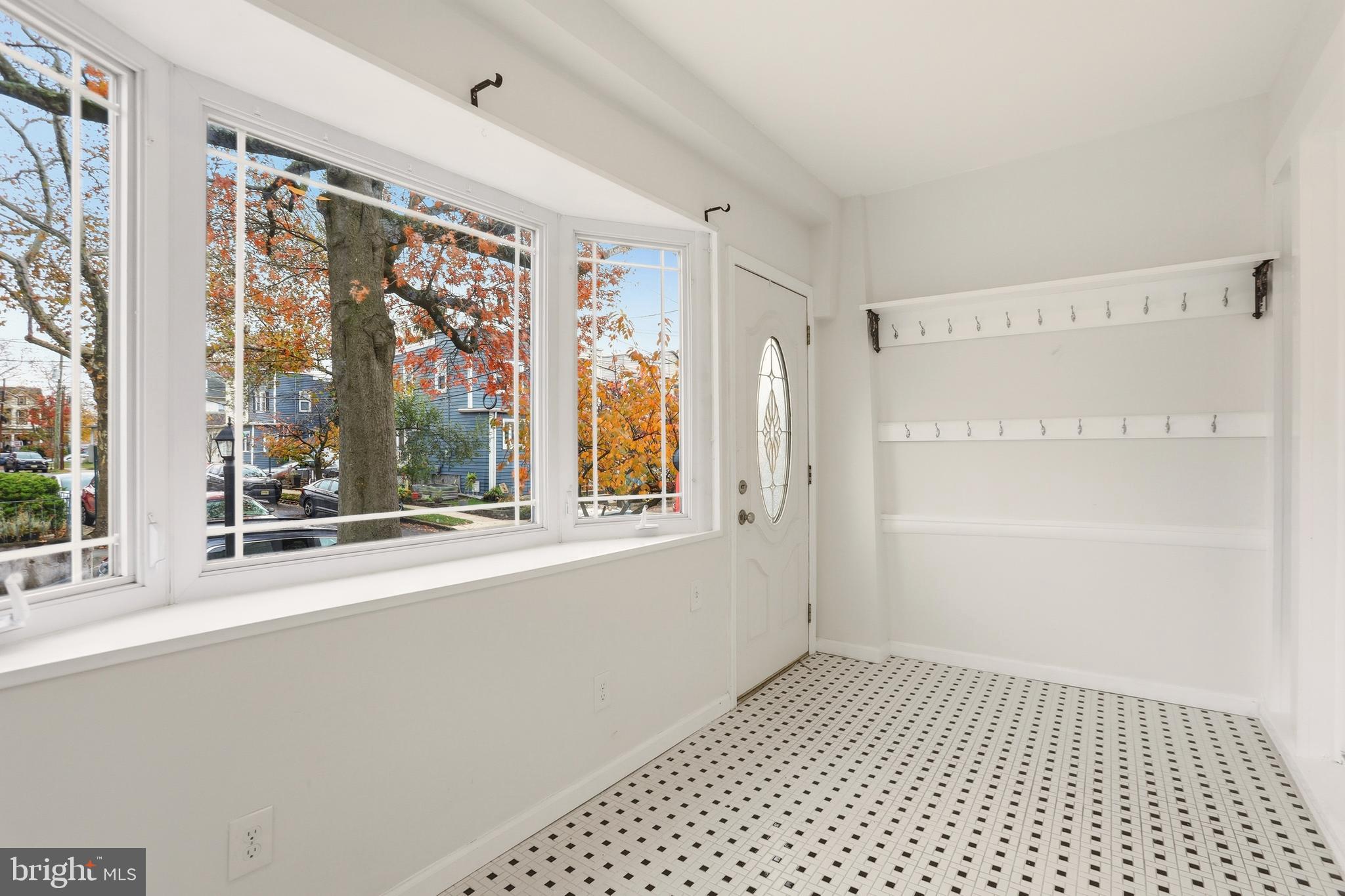 75 E COLLINGS AVENUE