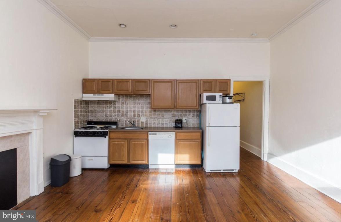 314 S 12TH STREET 2F