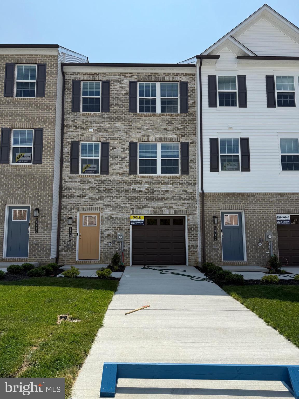 Brand new Never lived in,Excellent 3 level townhome in Spring hills community with 4 bedrooms,3.5 baths, & 1-car garage,2000 sq feet of living space! Kitchen and all bathrooms includes Quartz counters, White maple cabinetry & stainless steel appliances. Hardwood floors on entire main living level and lower level. Large master Bedroom with upgraged tile floors and dual vanities,Quartz counters and large walk-in shower. Convenient laundry on bedroom level. Enjoy beautiful common area in the front, as well as a deck off the Kitchen. Show & Rent today.