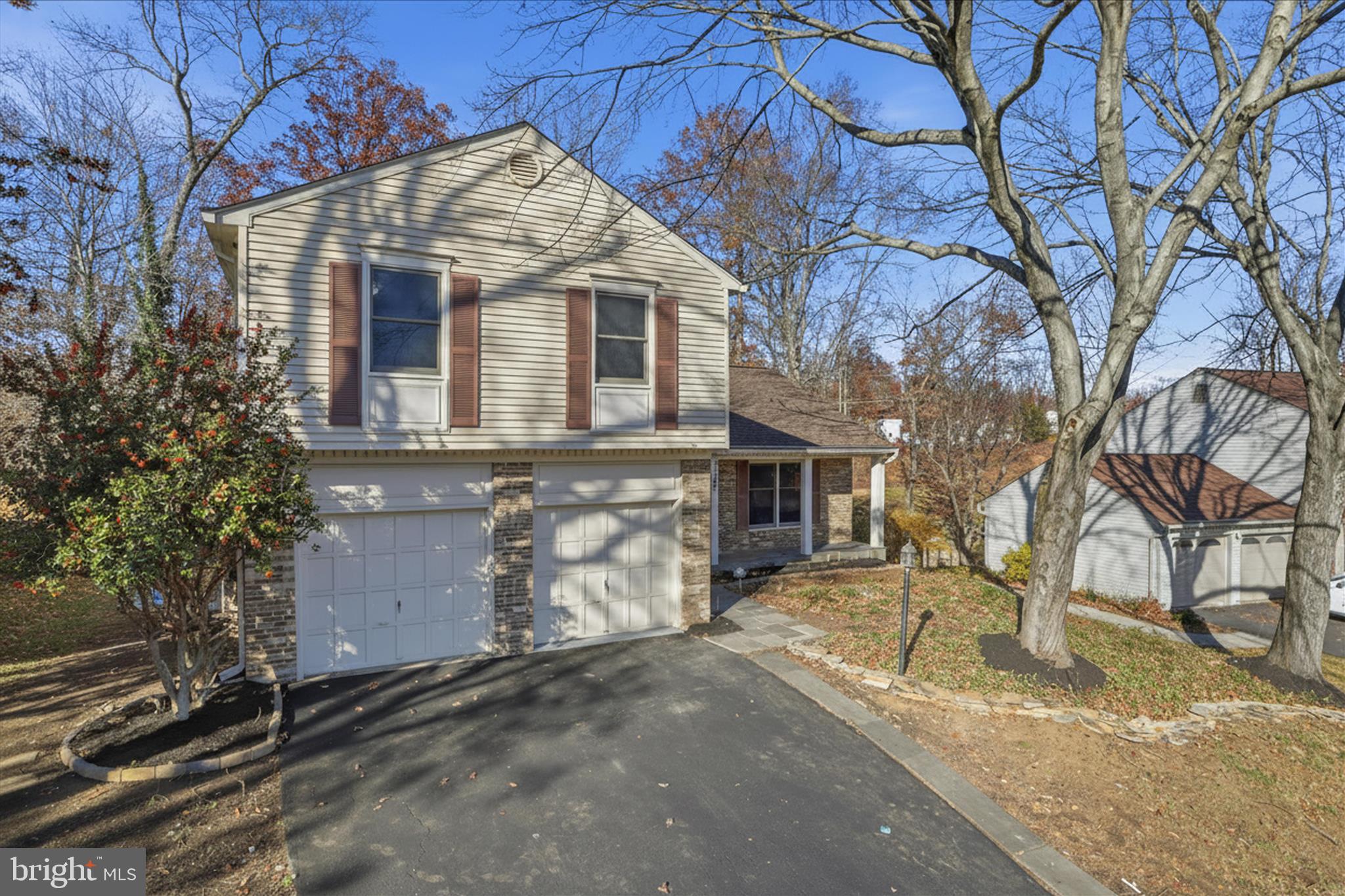 7594 WOODSTOWN DRIVE