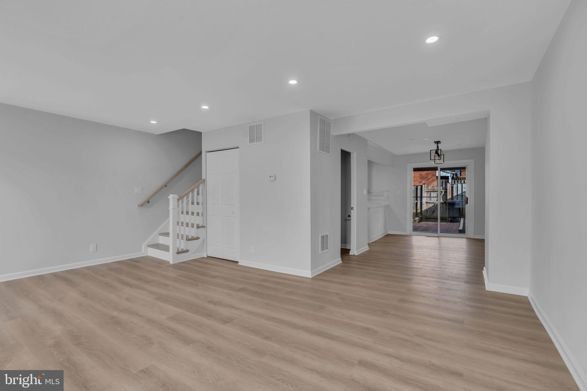 PEMBROOK OF LOUDOUN - Residential