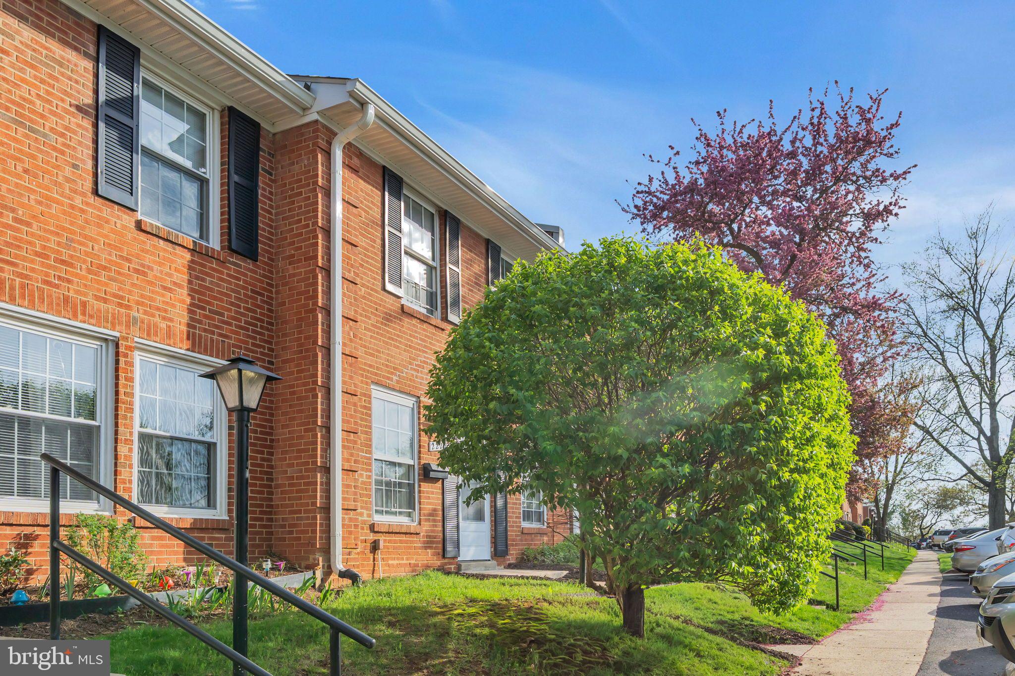 PEMBROOK OF LOUDOUN - Residential