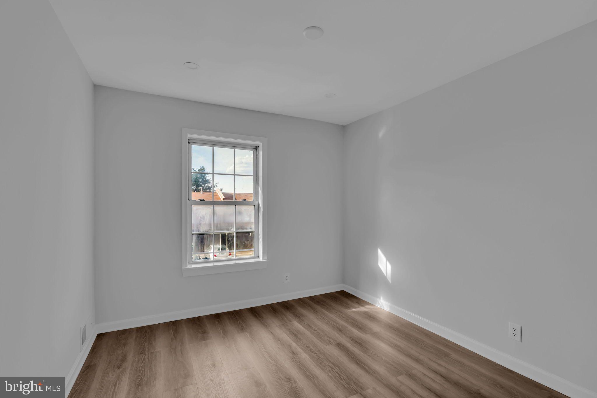 PEMBROOK OF LOUDOUN - Residential