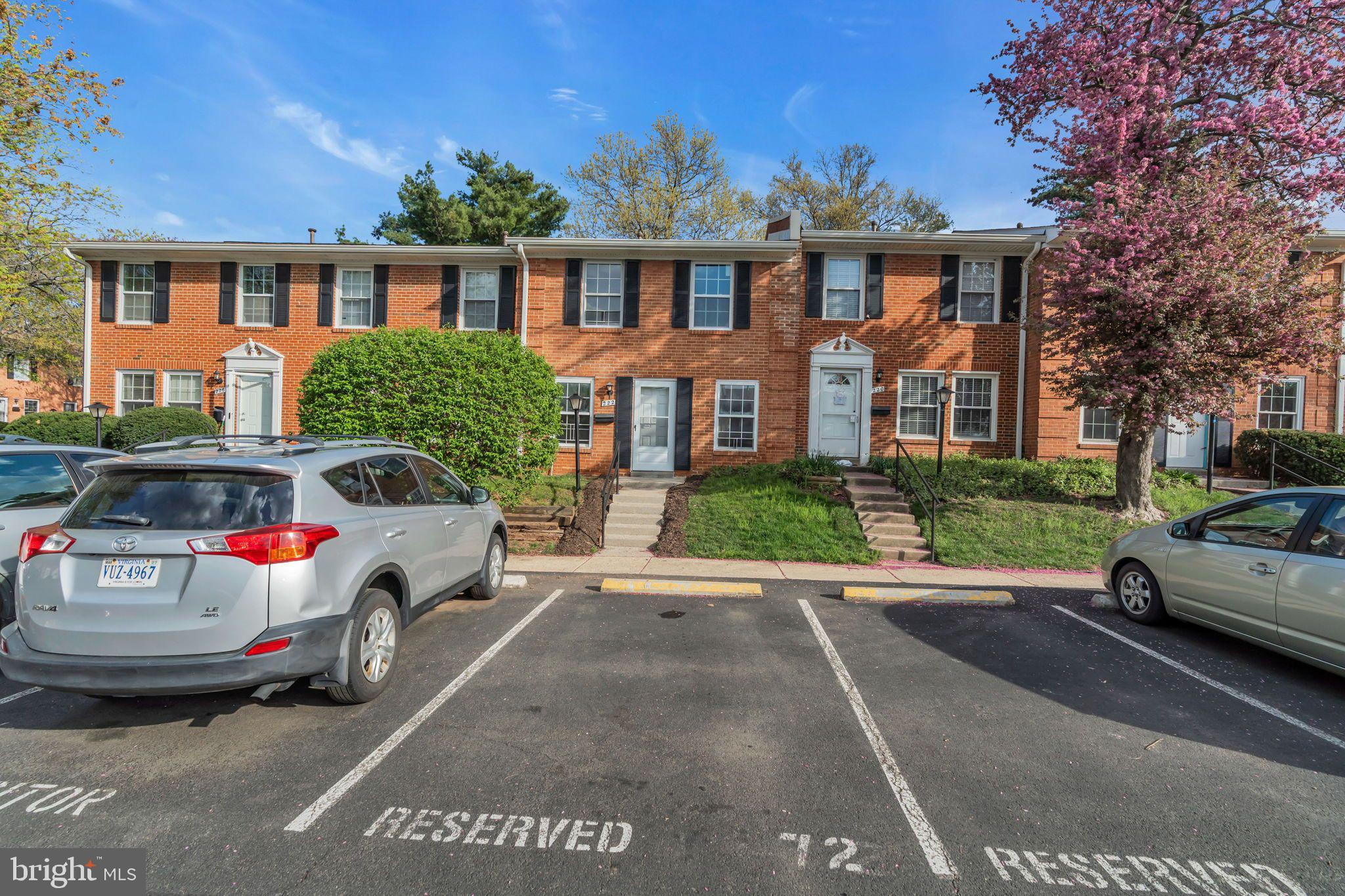 PEMBROOK OF LOUDOUN - Residential