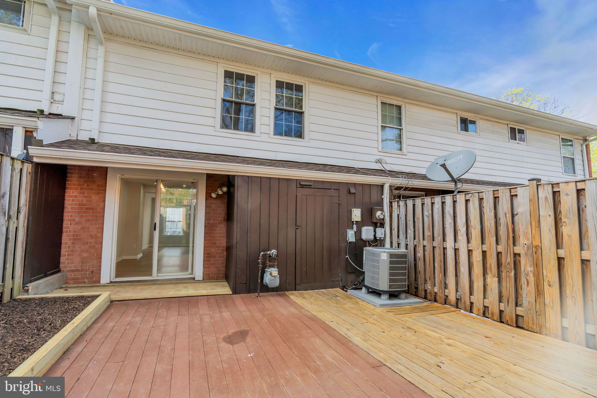 PEMBROOK OF LOUDOUN - Residential