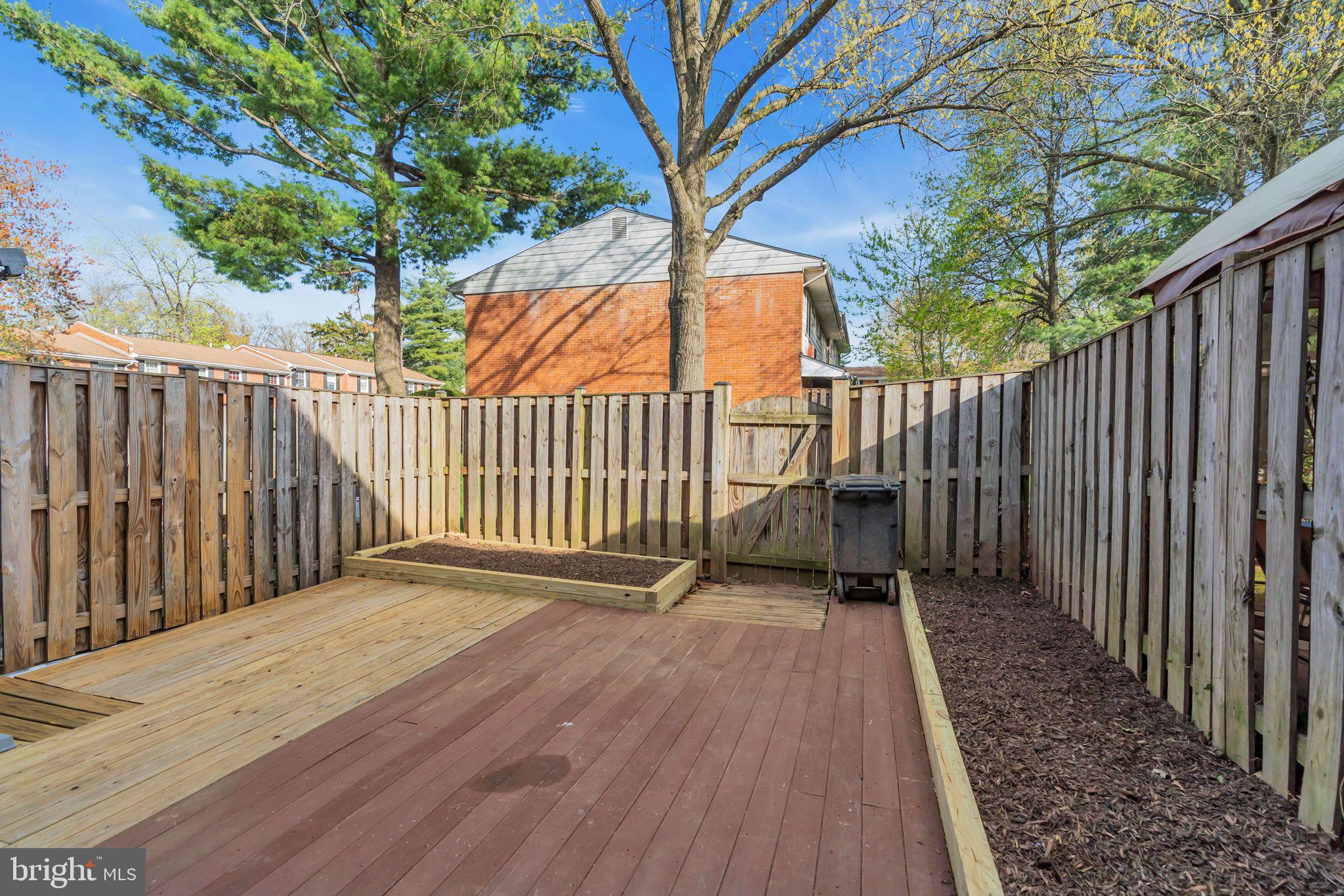 PEMBROOK OF LOUDOUN - Residential