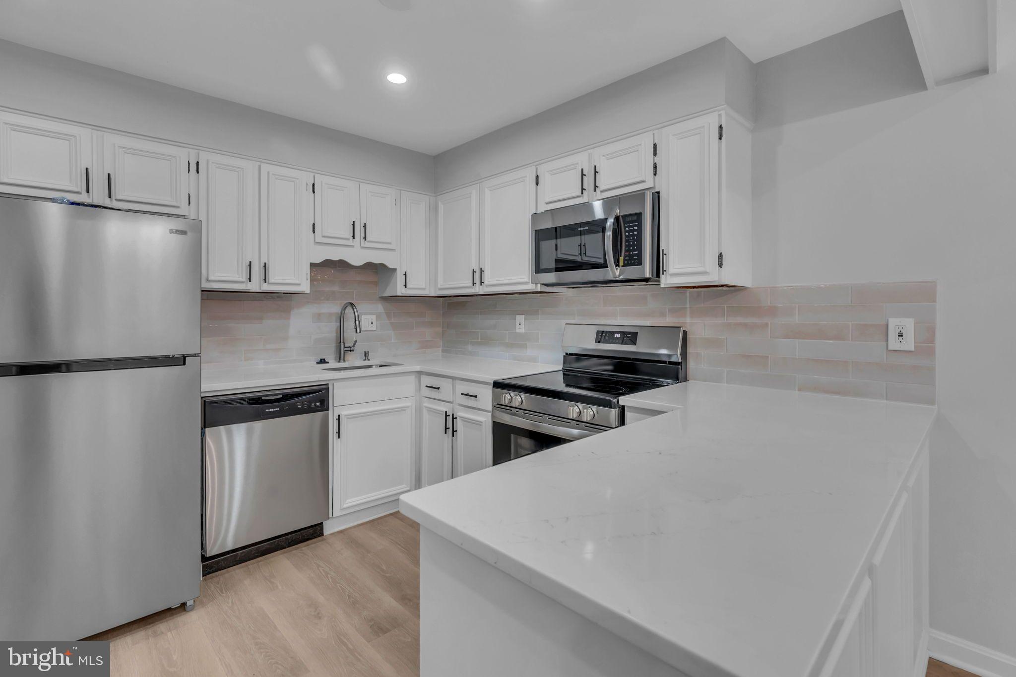 PEMBROOK OF LOUDOUN - Residential