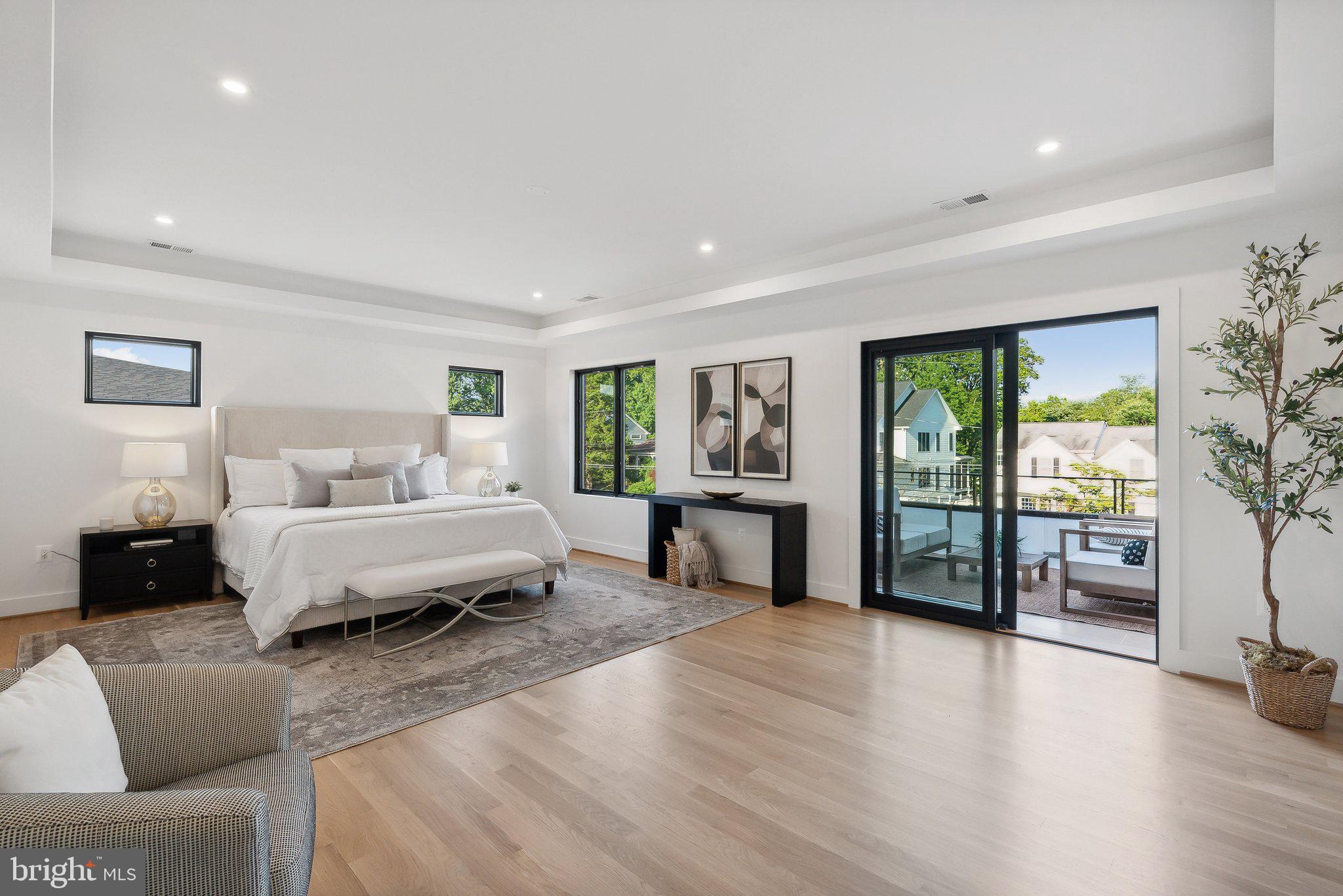 CHURCHILL - Residential