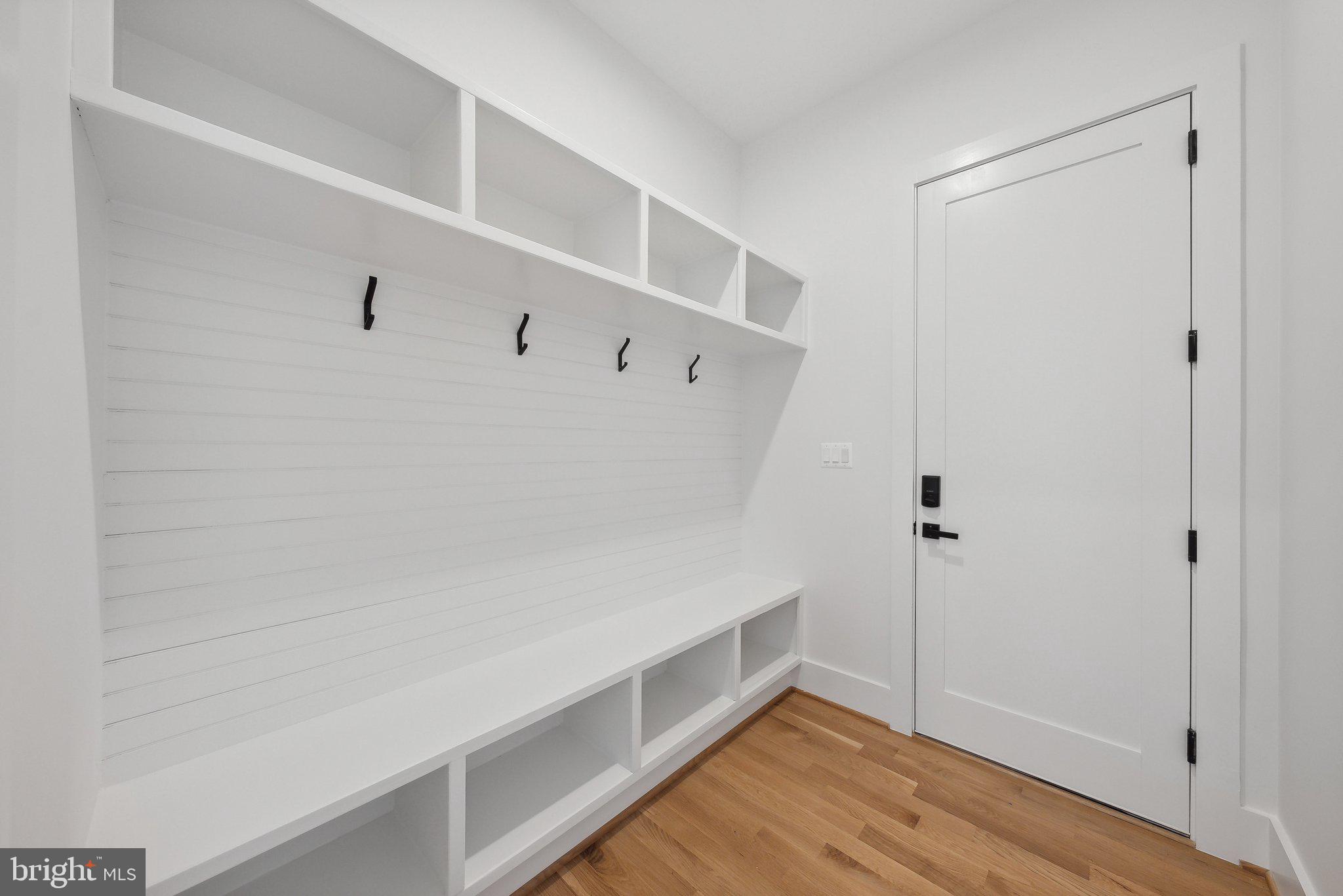 CHURCHILL - Residential