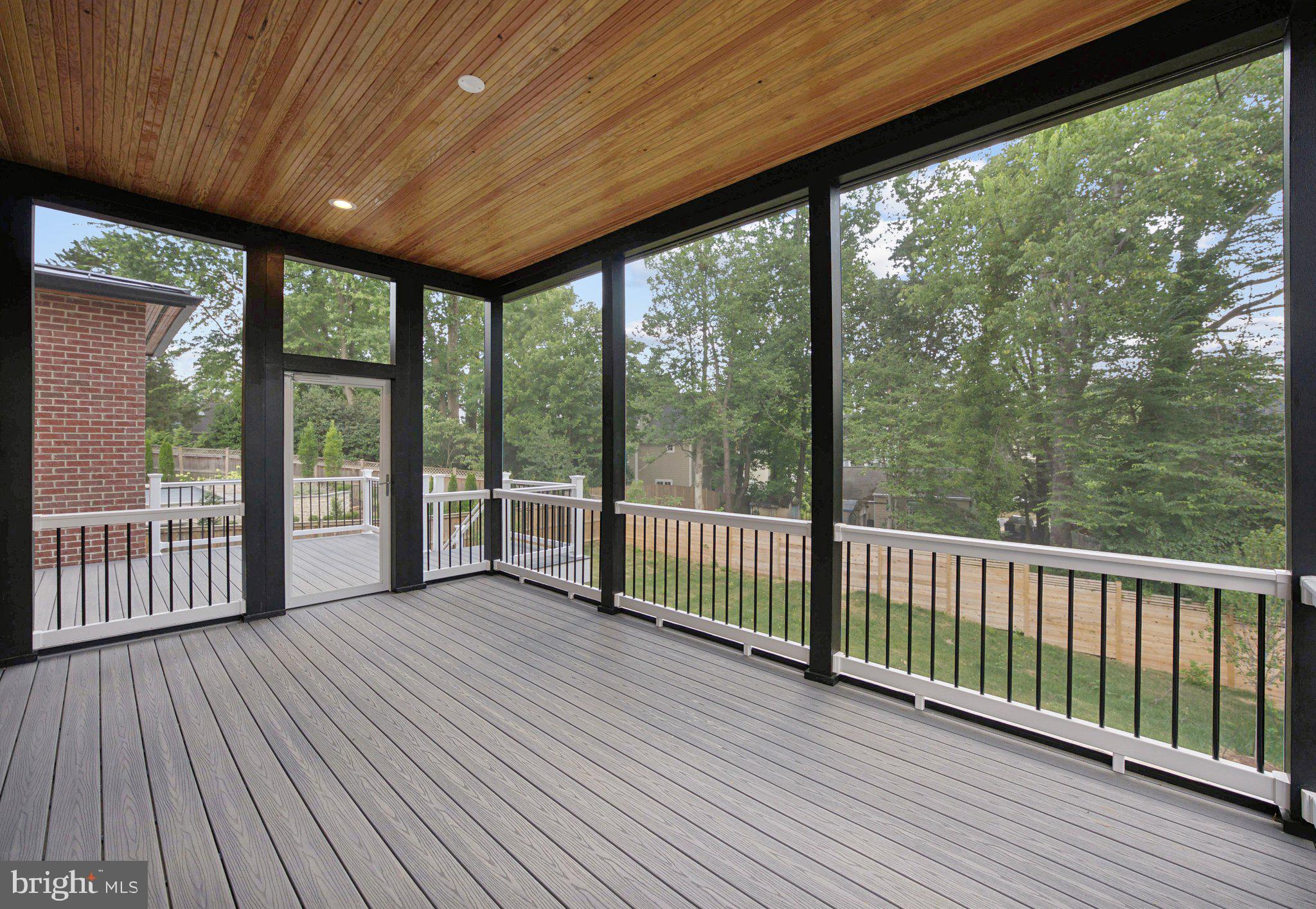 CHURCHILL - Residential