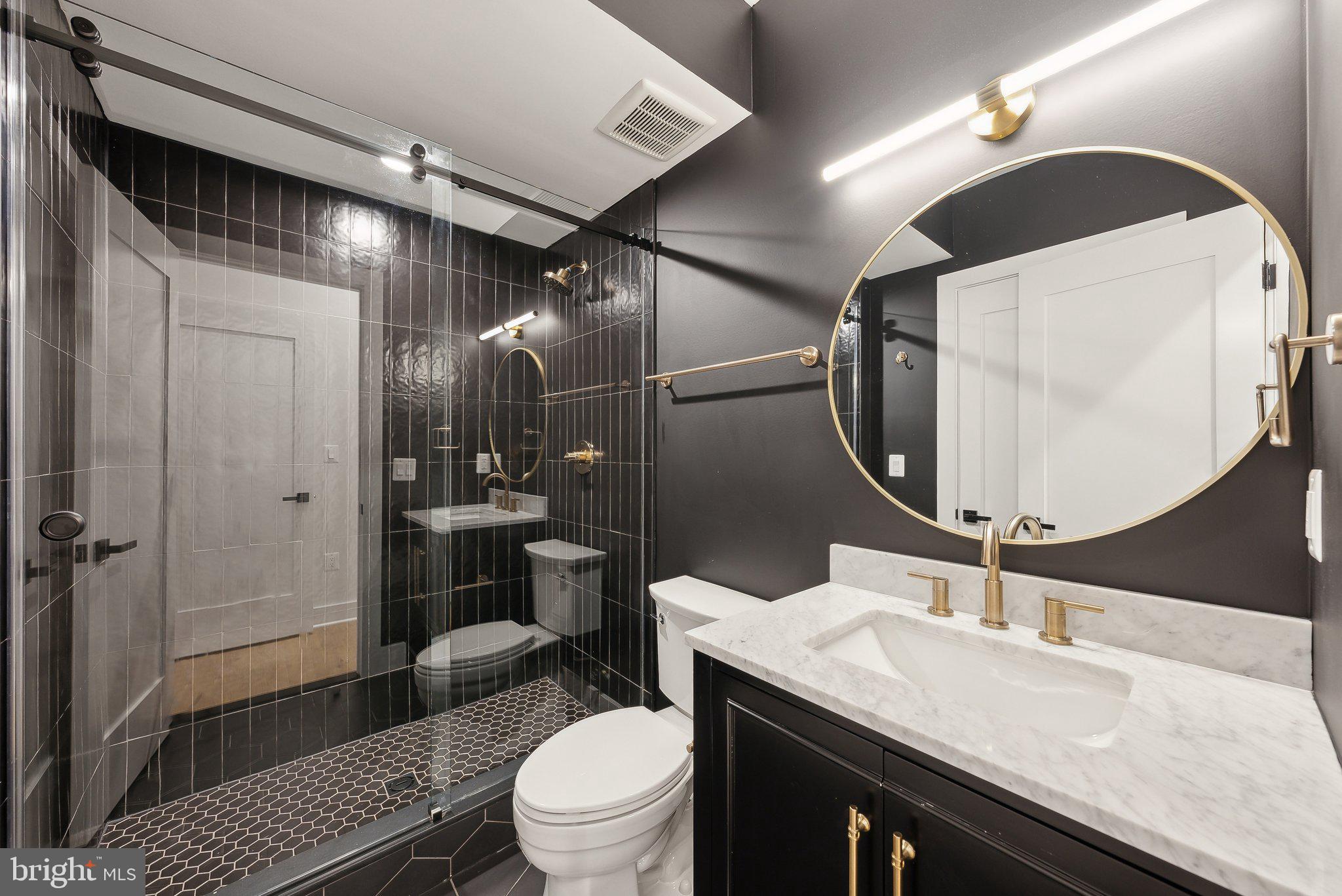 CHURCHILL - Residential