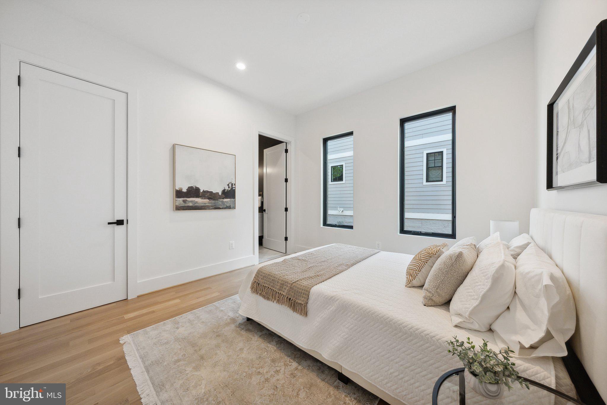 CHURCHILL - Residential