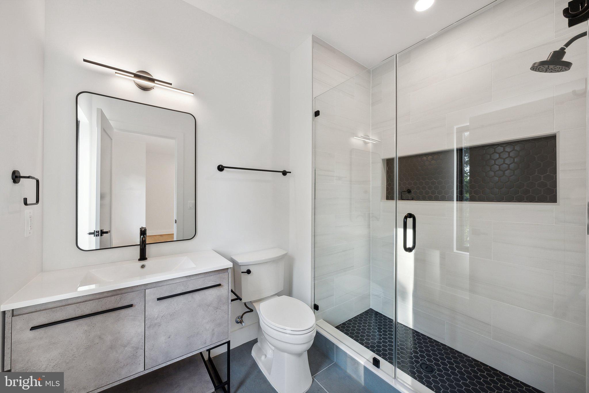 CHURCHILL - Residential