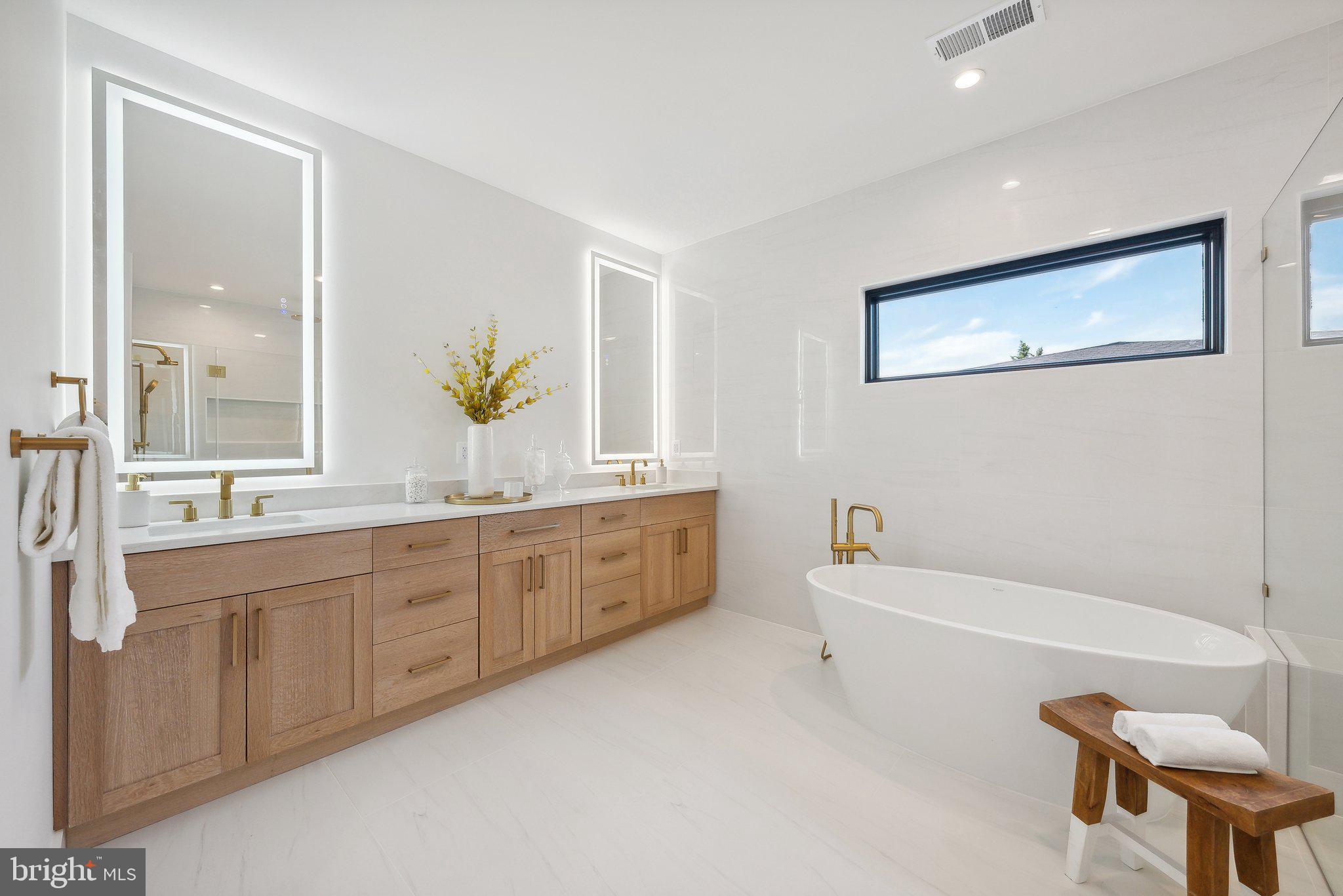 CHURCHILL - Residential