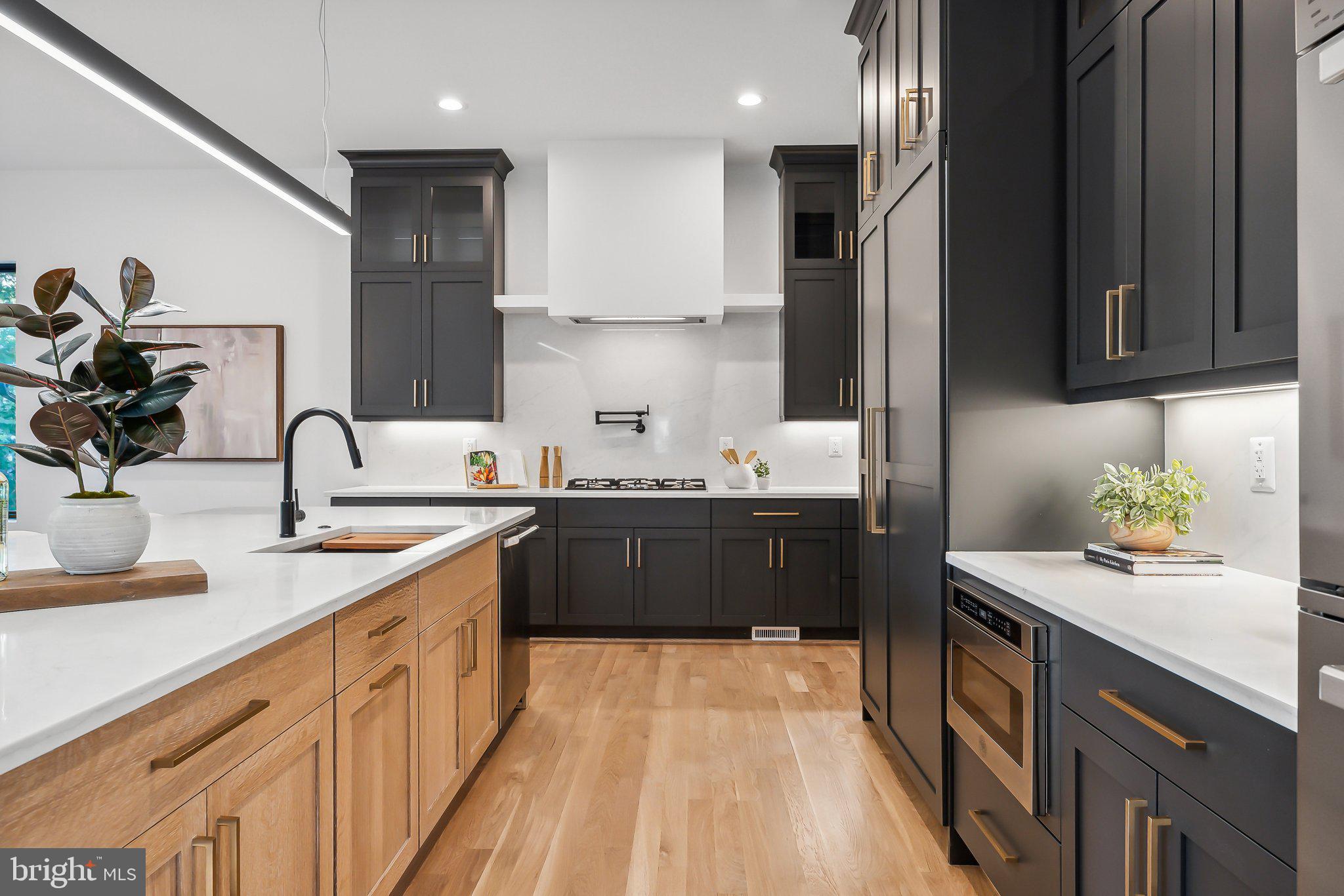 CHURCHILL - Residential