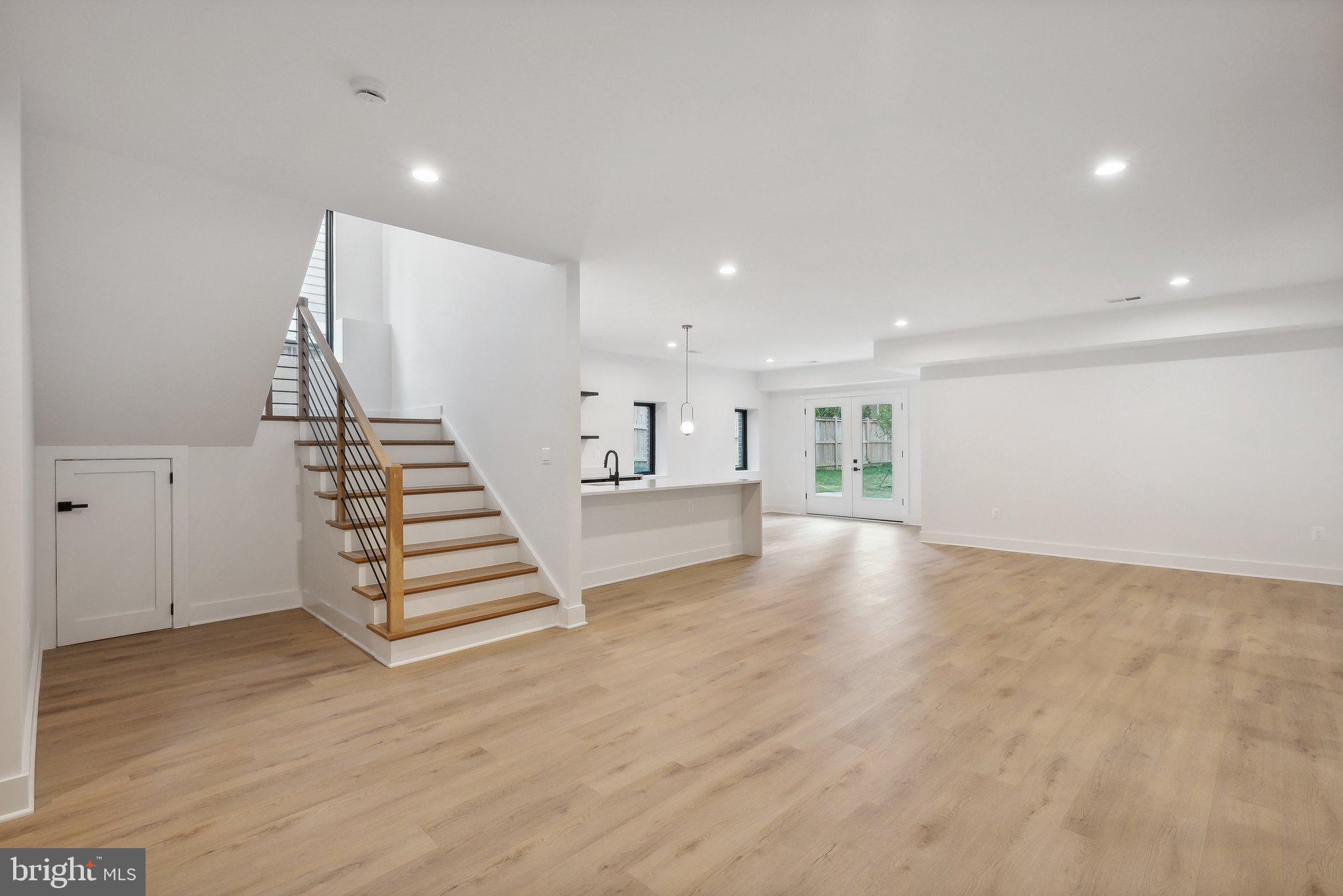 CHURCHILL - Residential