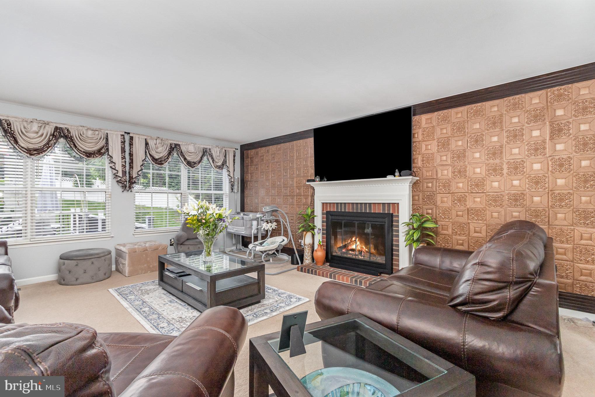 ASHTON VALLEY - Residential Lease