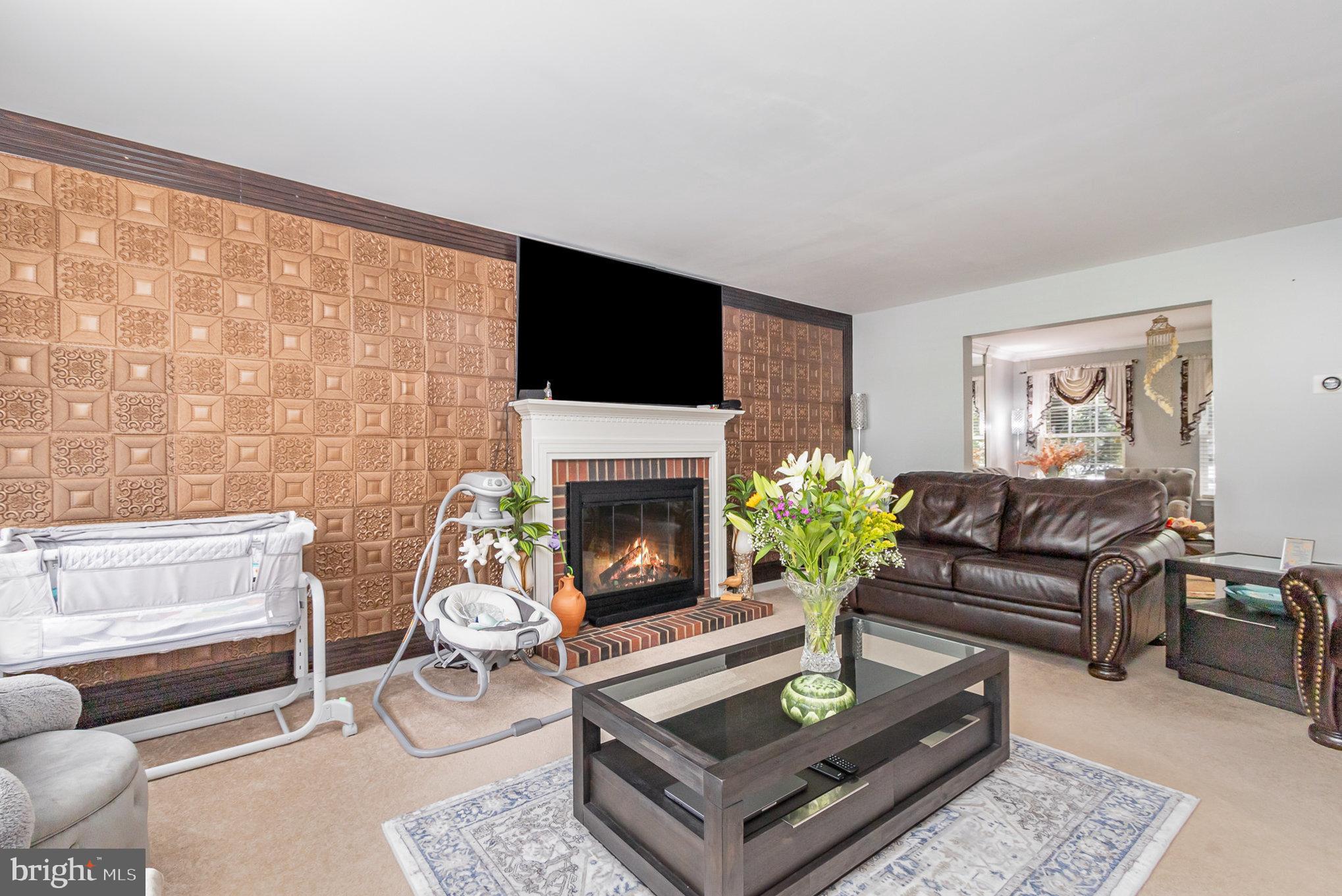 ASHTON VALLEY - Residential Lease