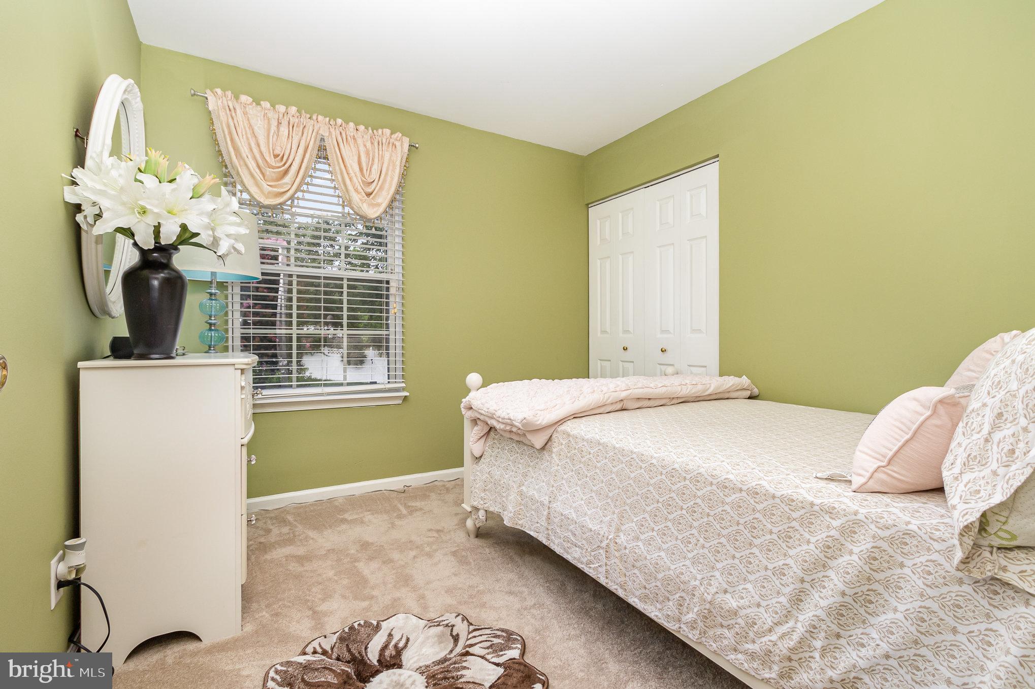 ASHTON VALLEY - Residential Lease