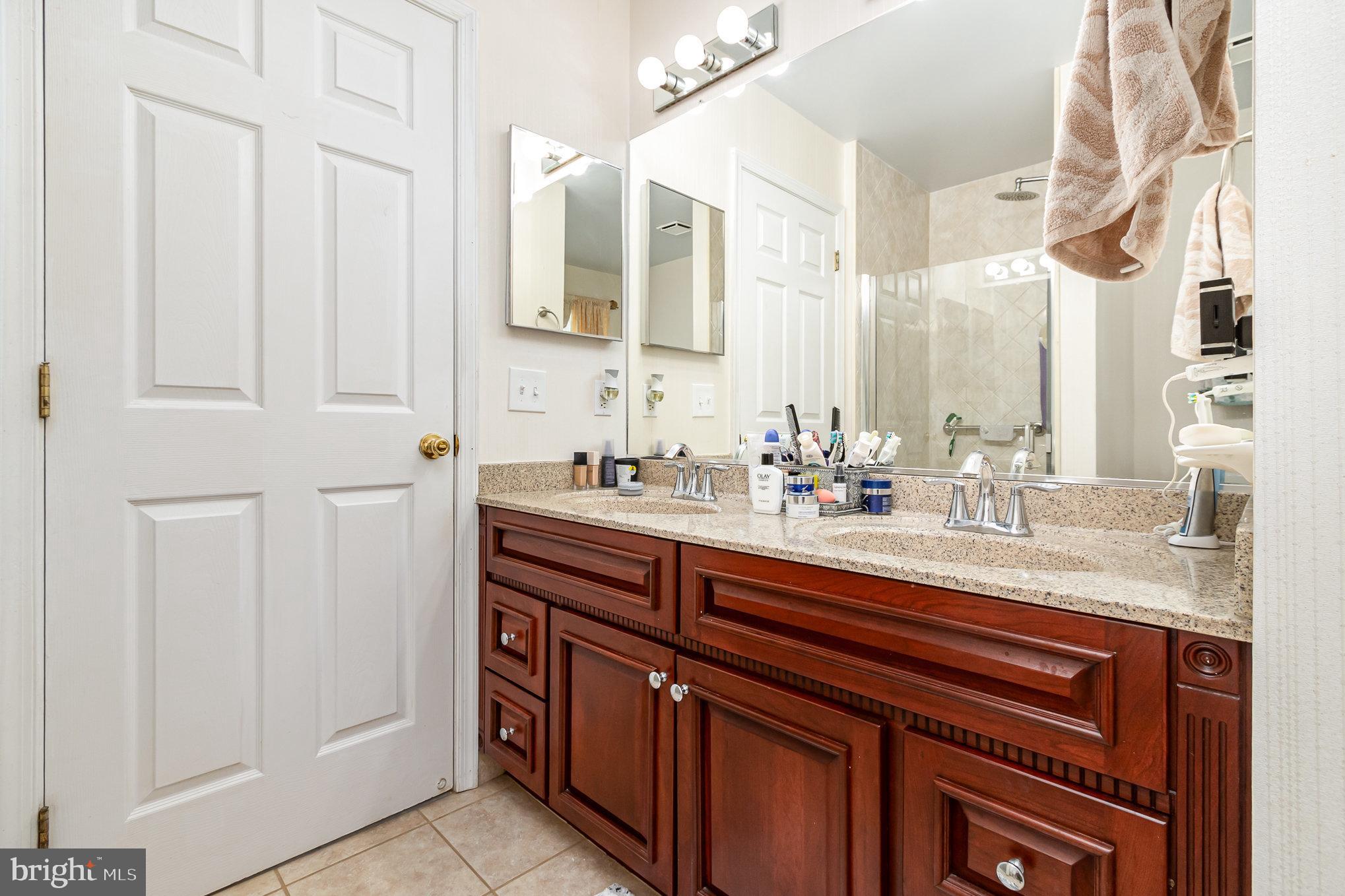 ASHTON VALLEY - Residential Lease