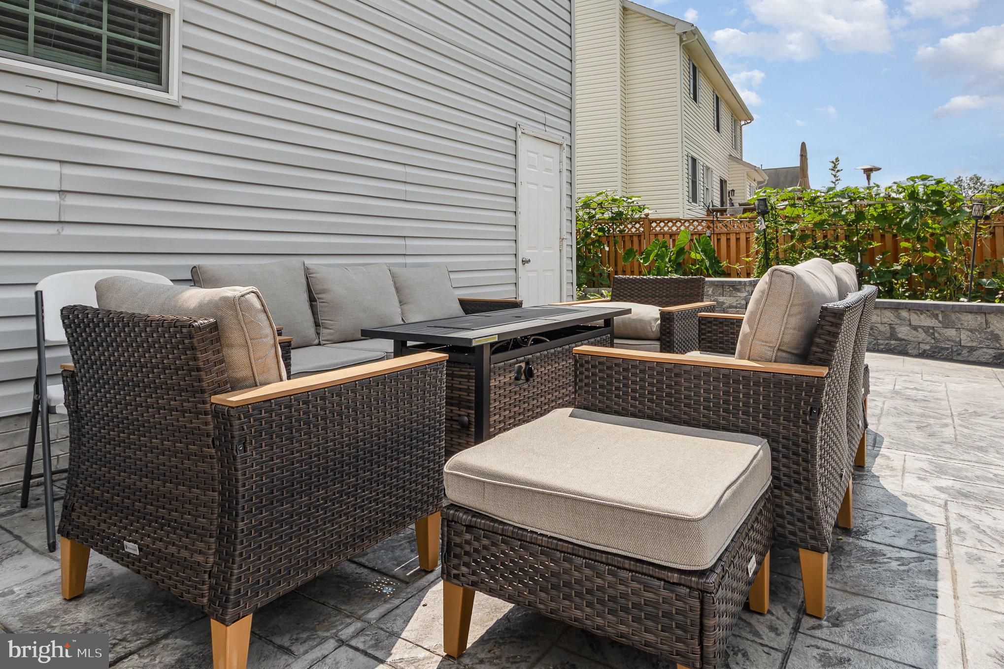 ASHTON VALLEY - Residential Lease