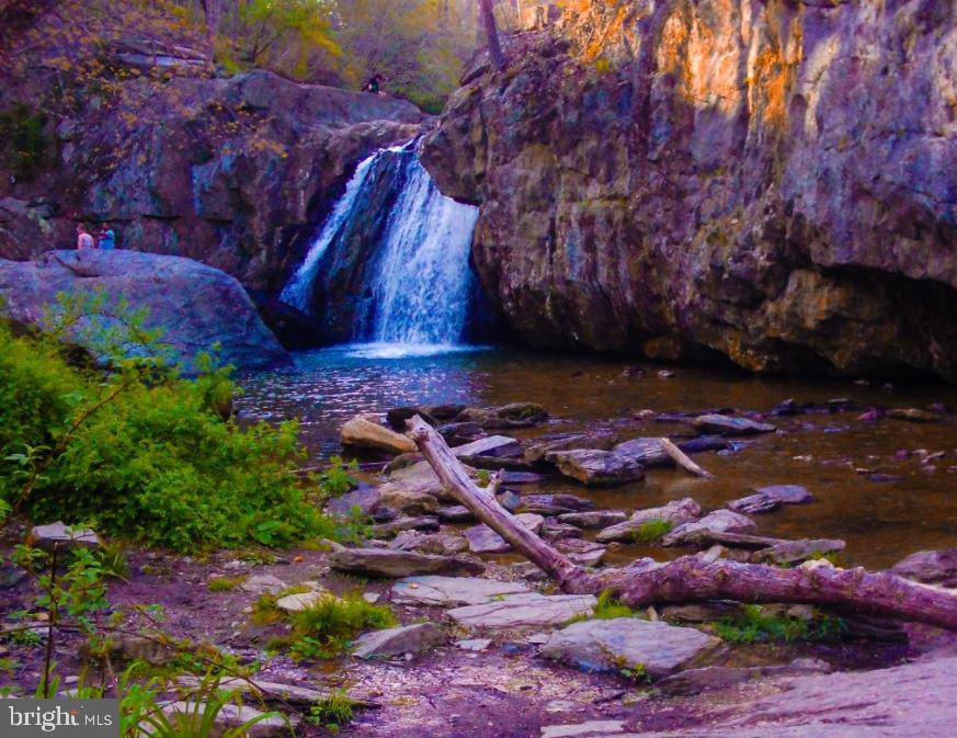 JARRETTSVILLE - Residential