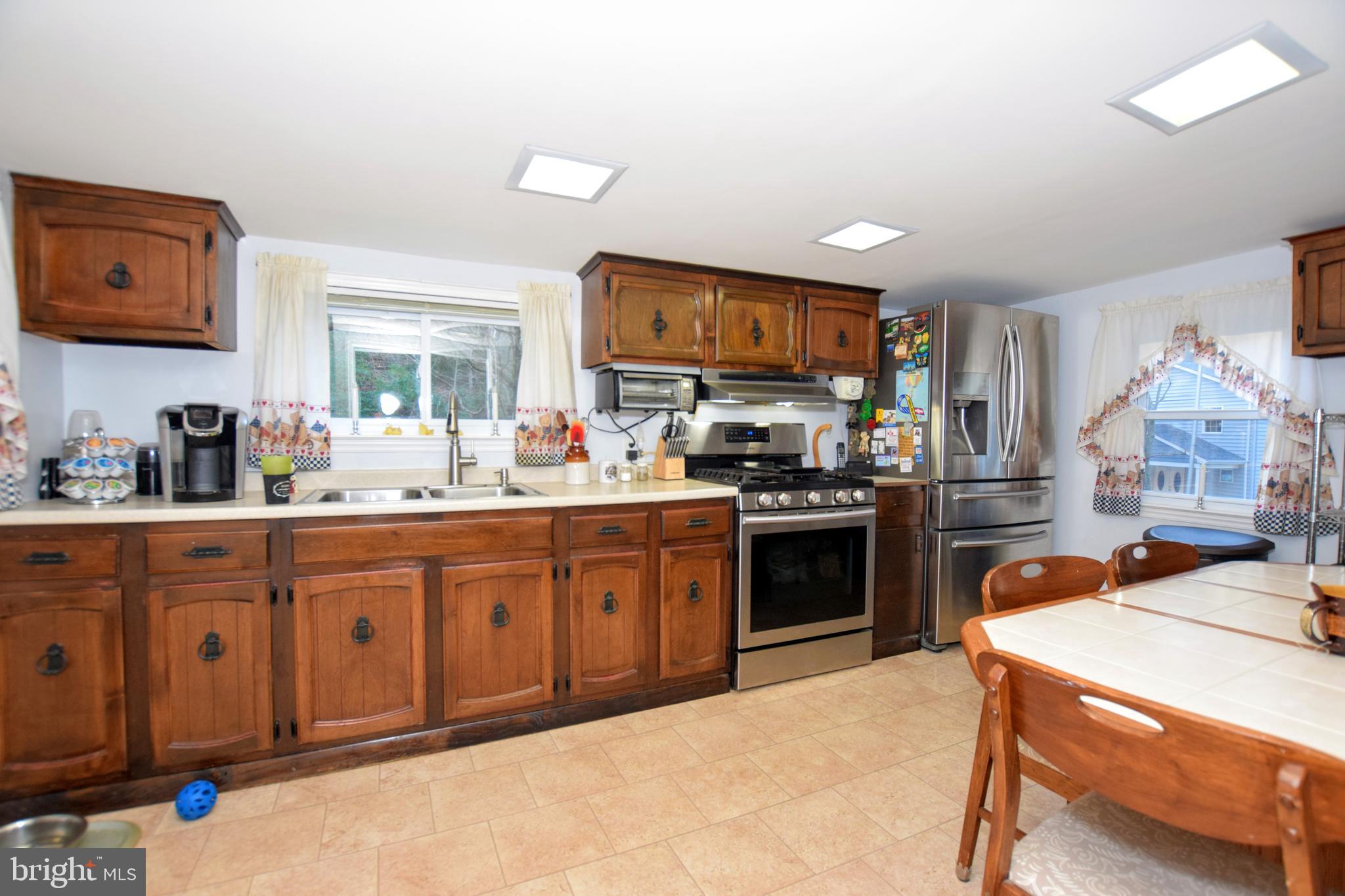 JARRETTSVILLE - Residential