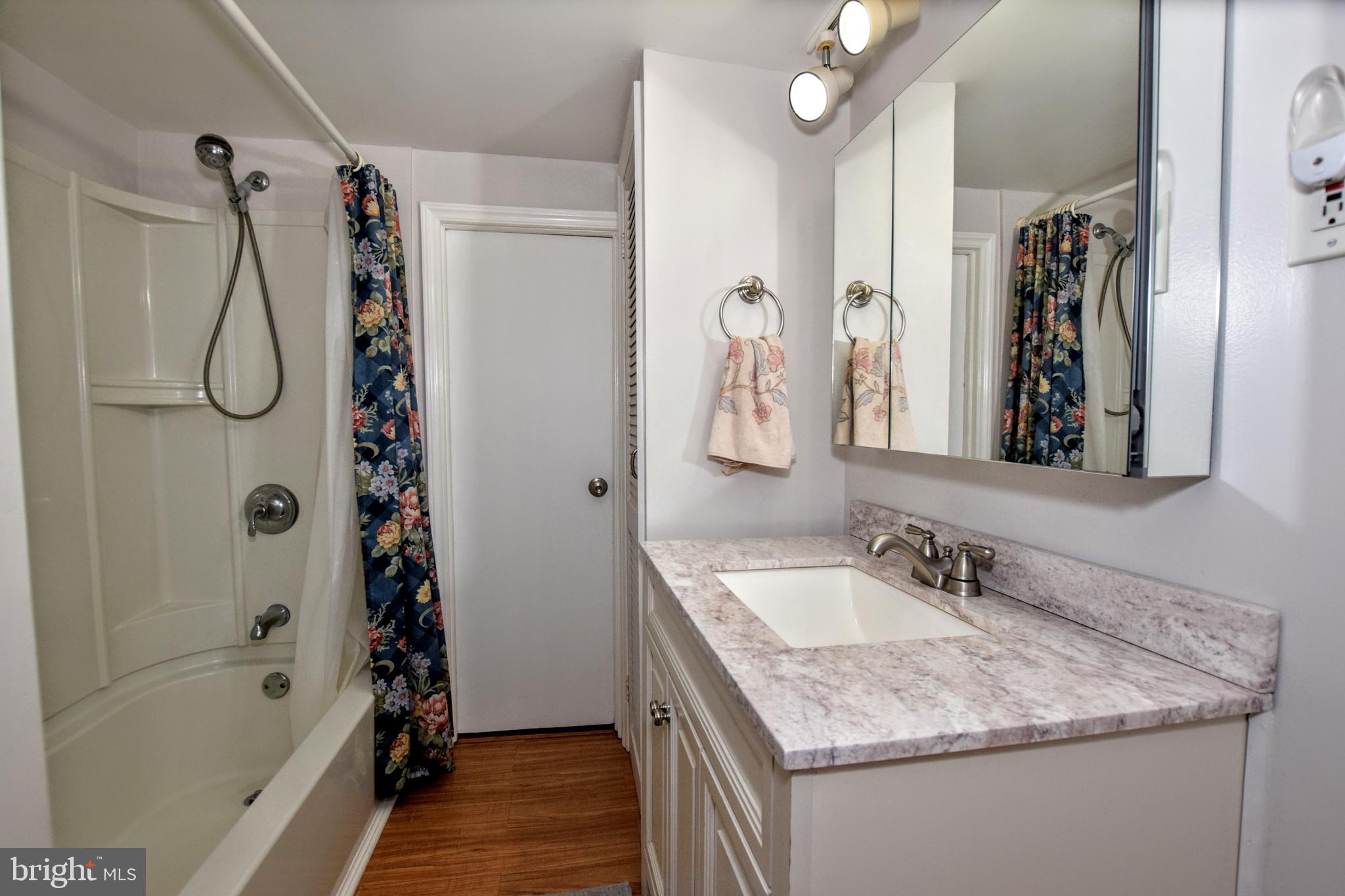 JARRETTSVILLE - Residential