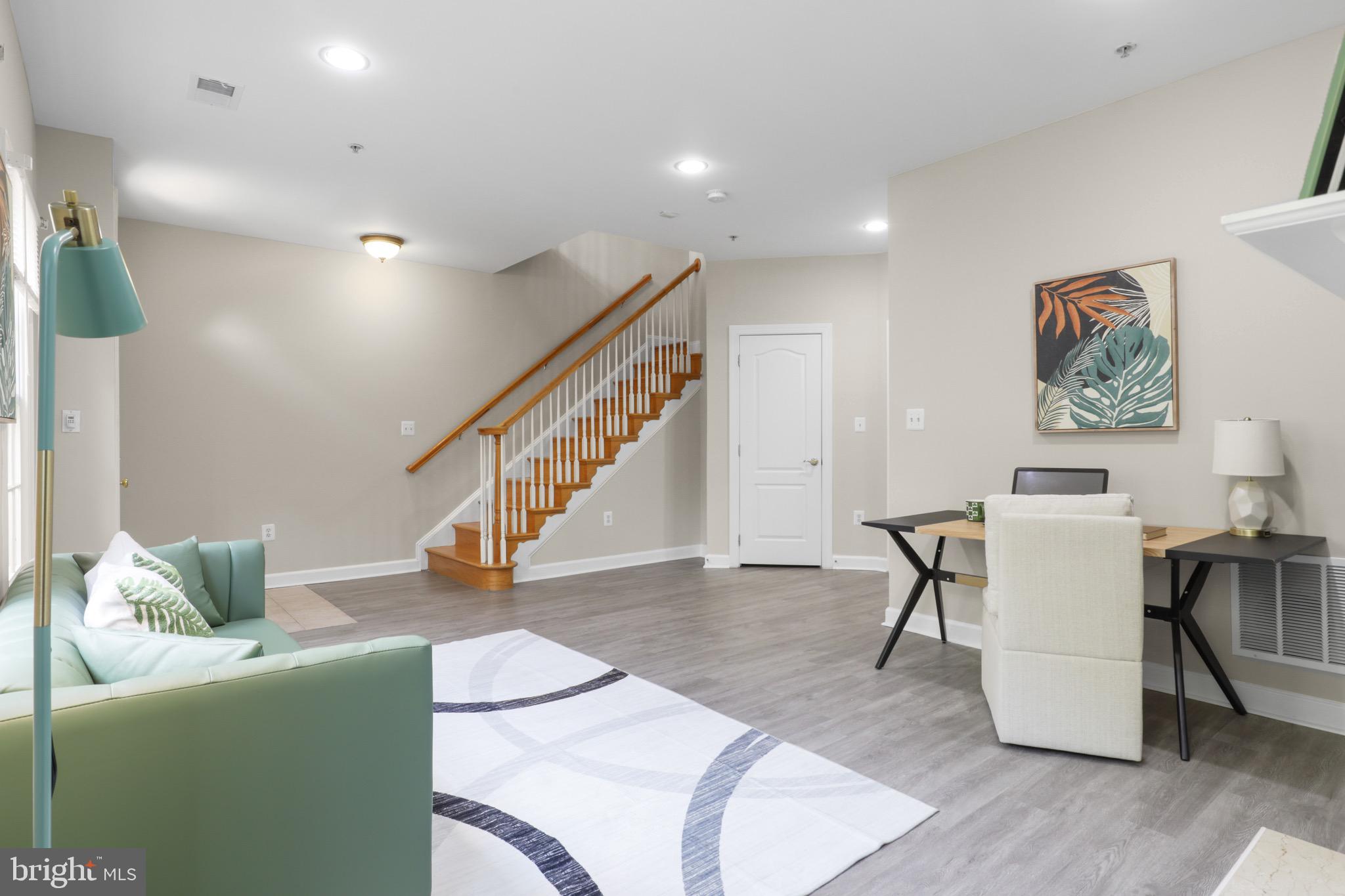 HUNTING RIDGE - Residential