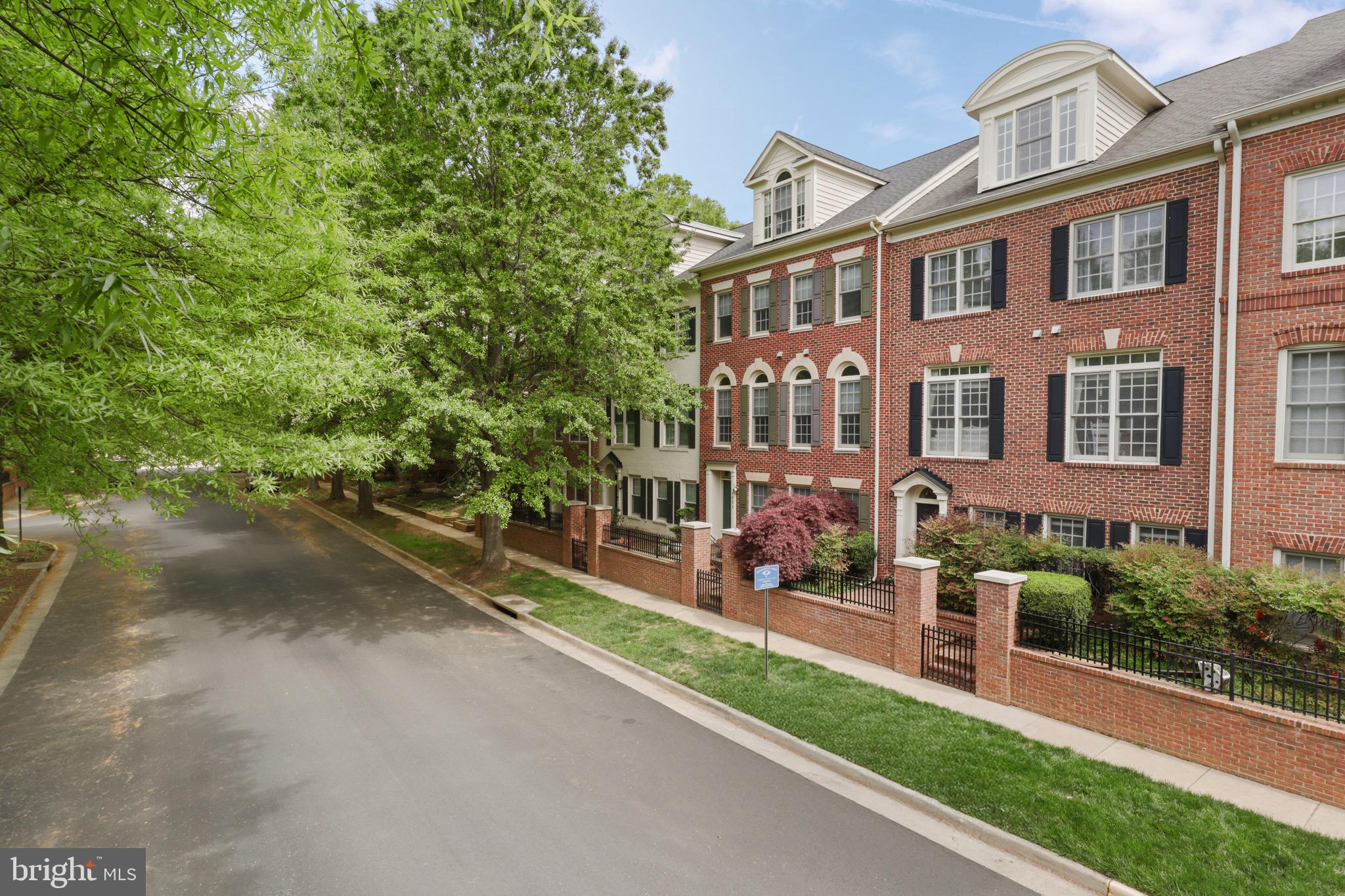 HUNTING RIDGE - Residential