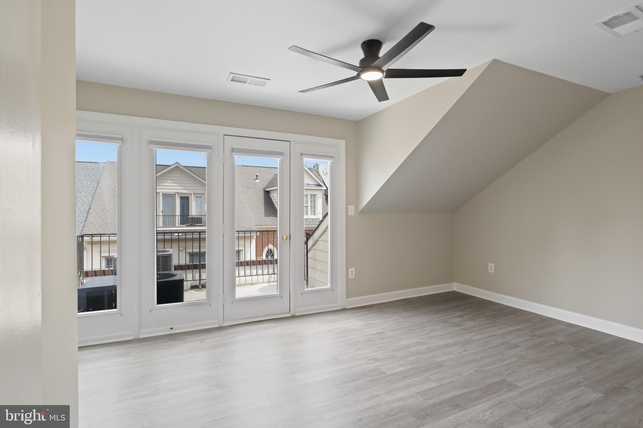 HUNTING RIDGE - Residential