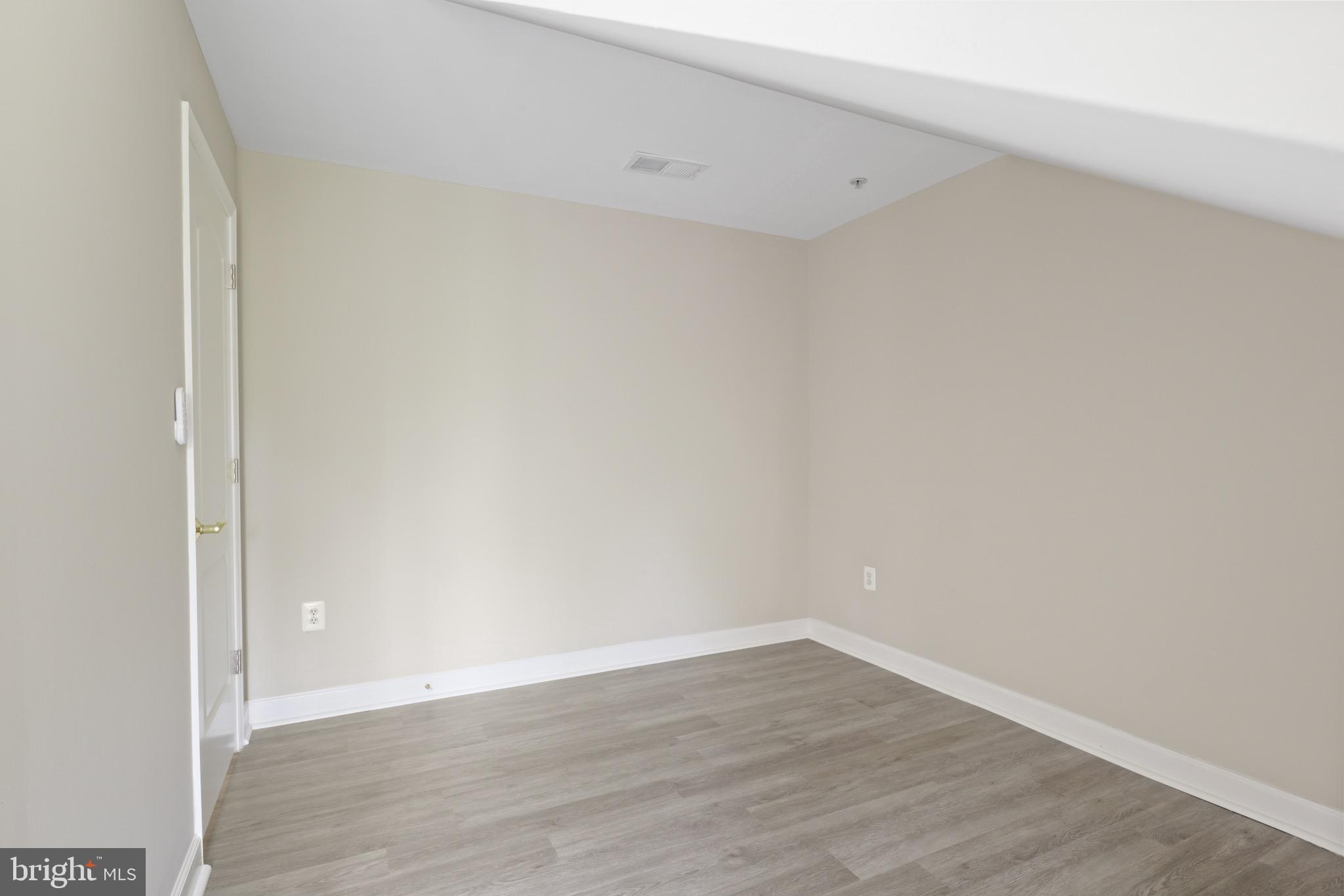 HUNTING RIDGE - Residential