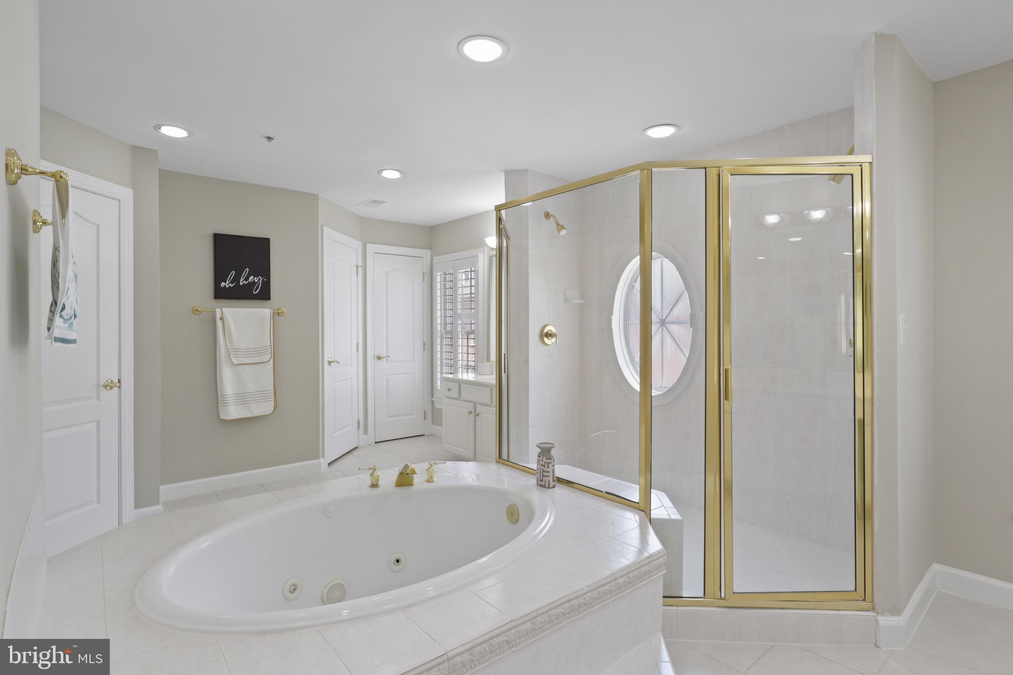 HUNTING RIDGE - Residential