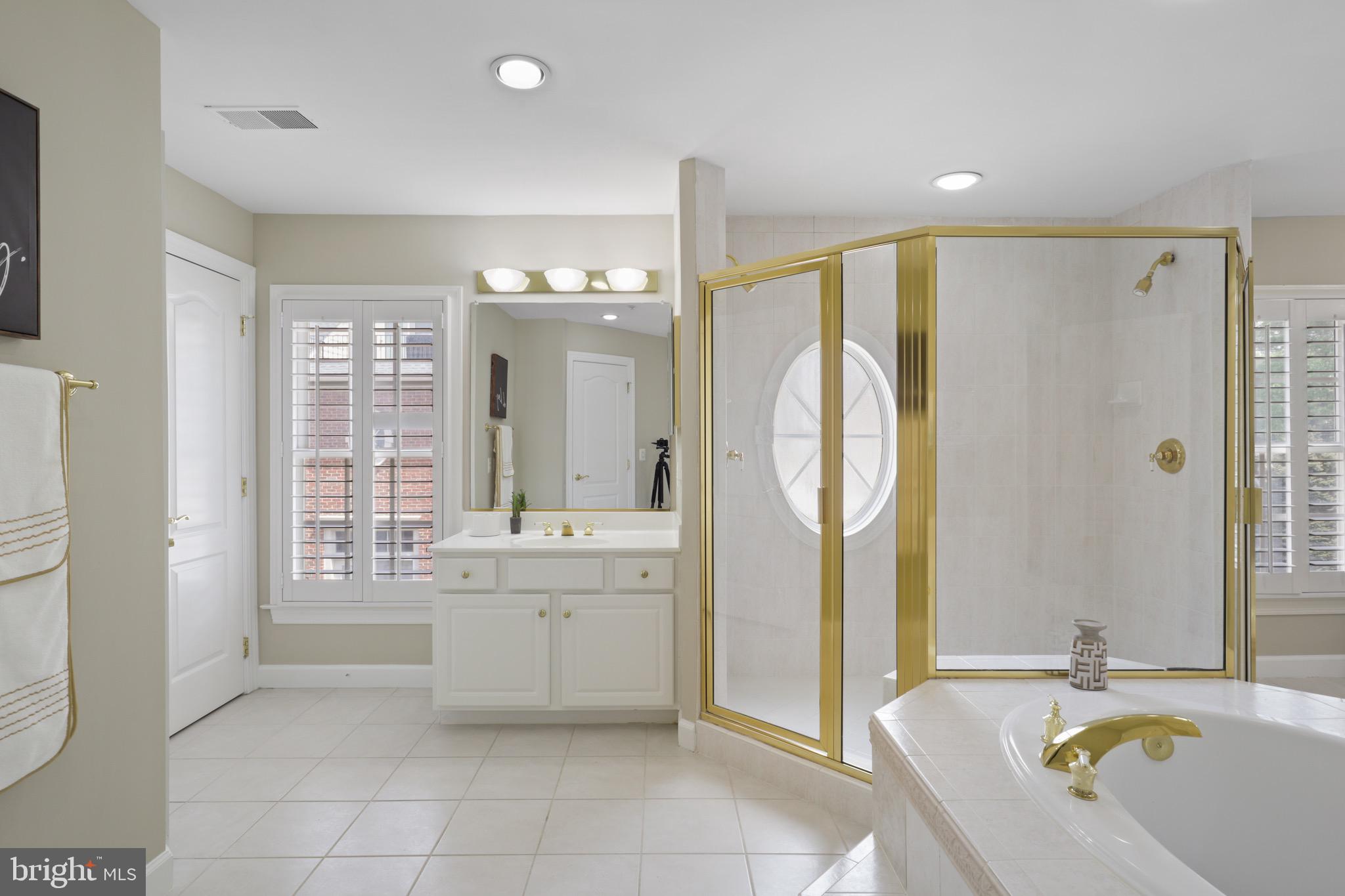 HUNTING RIDGE - Residential