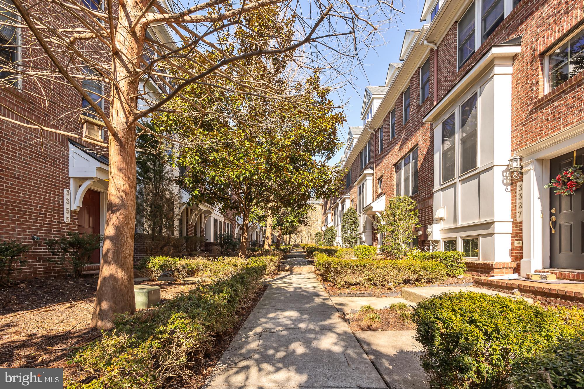 SHIRLINGTON CREST - Residential Lease