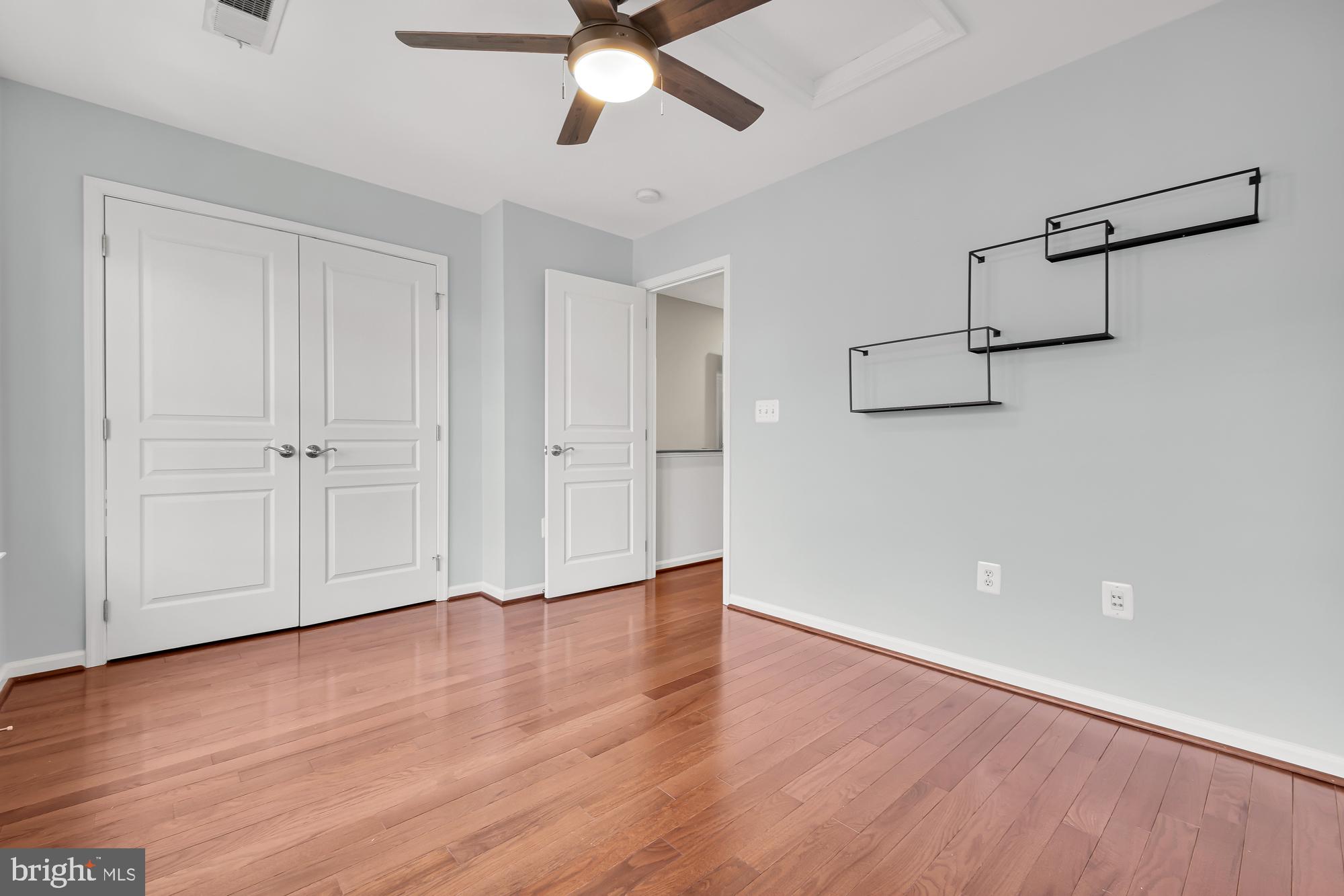 SHIRLINGTON CREST - Residential Lease