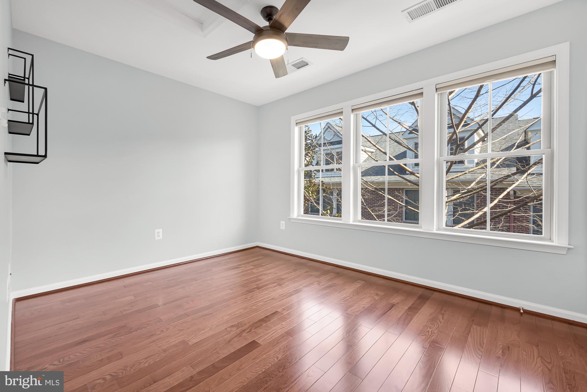 SHIRLINGTON CREST - Residential Lease