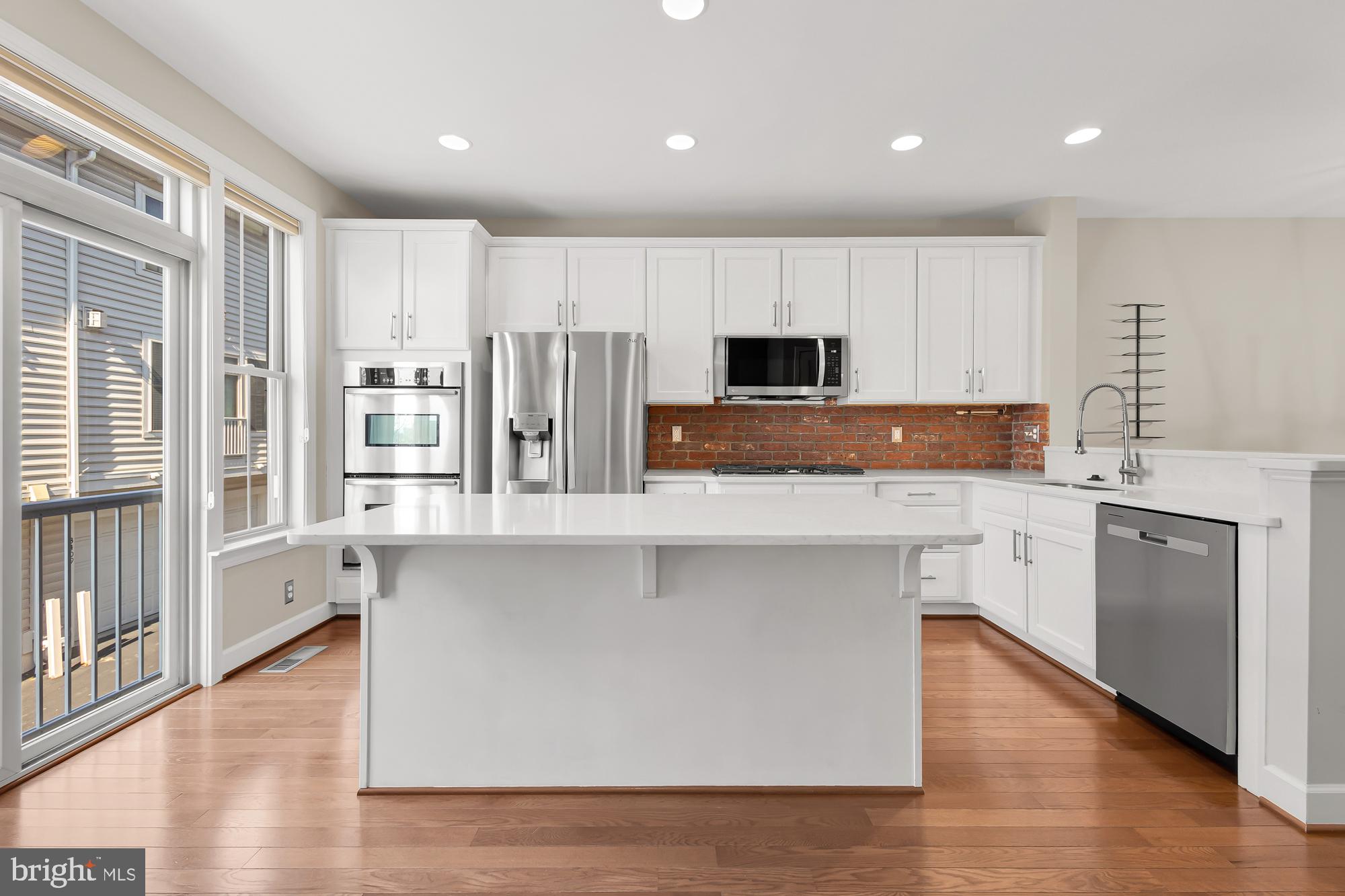 SHIRLINGTON CREST - Residential Lease