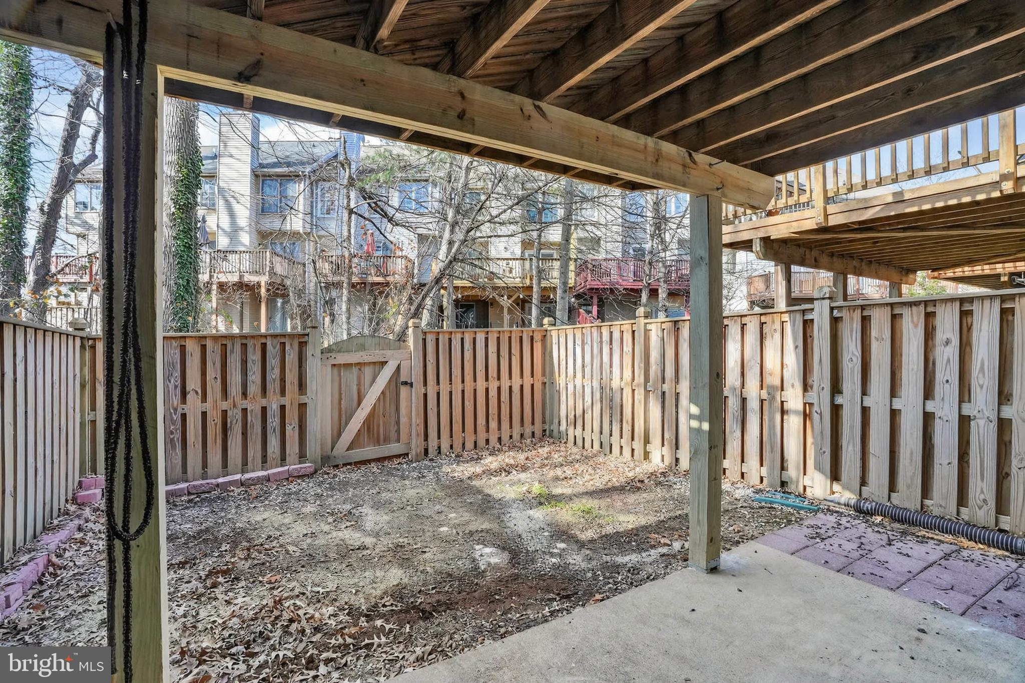 RUSSETT - Residential