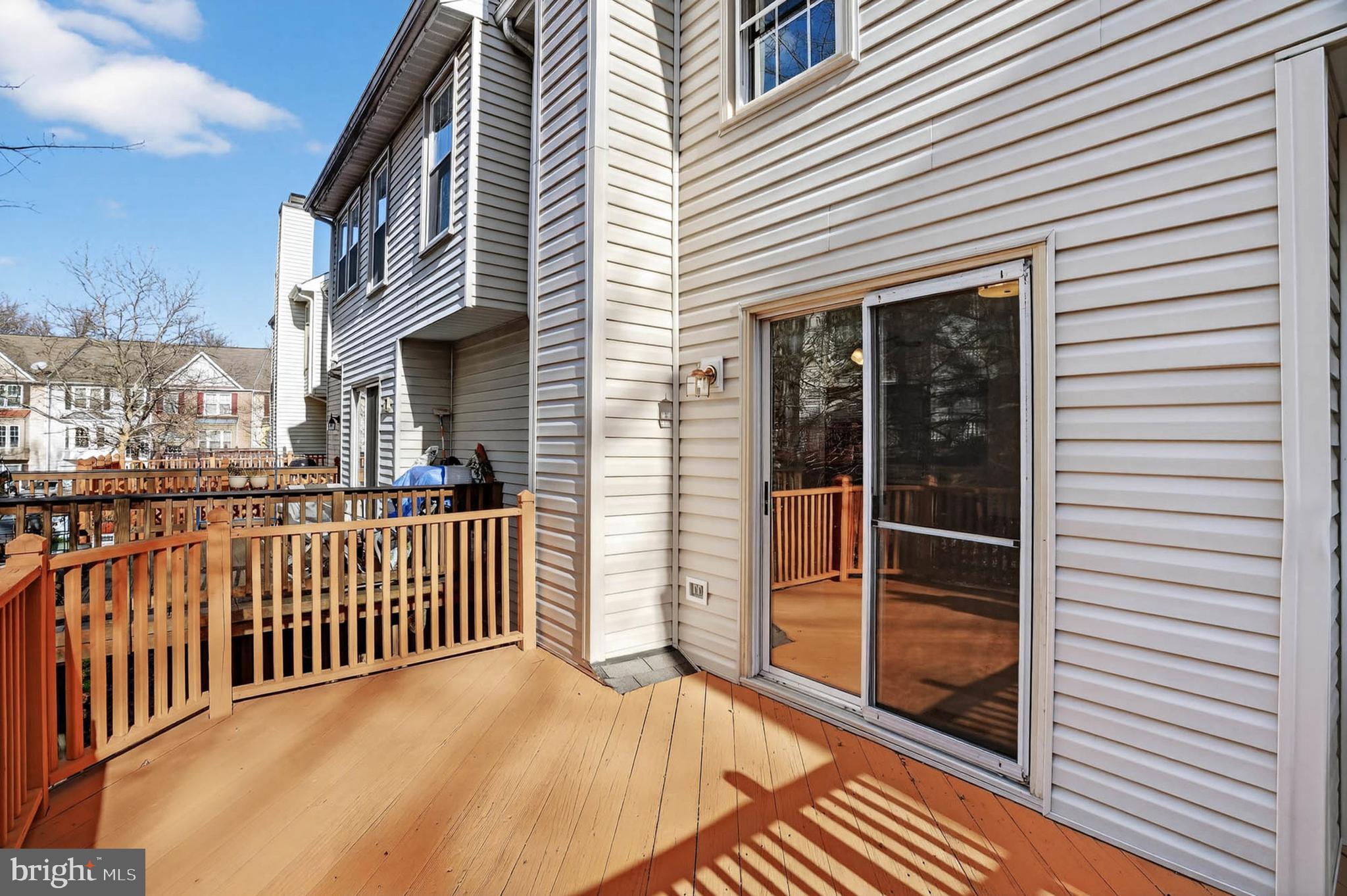 RUSSETT - Residential