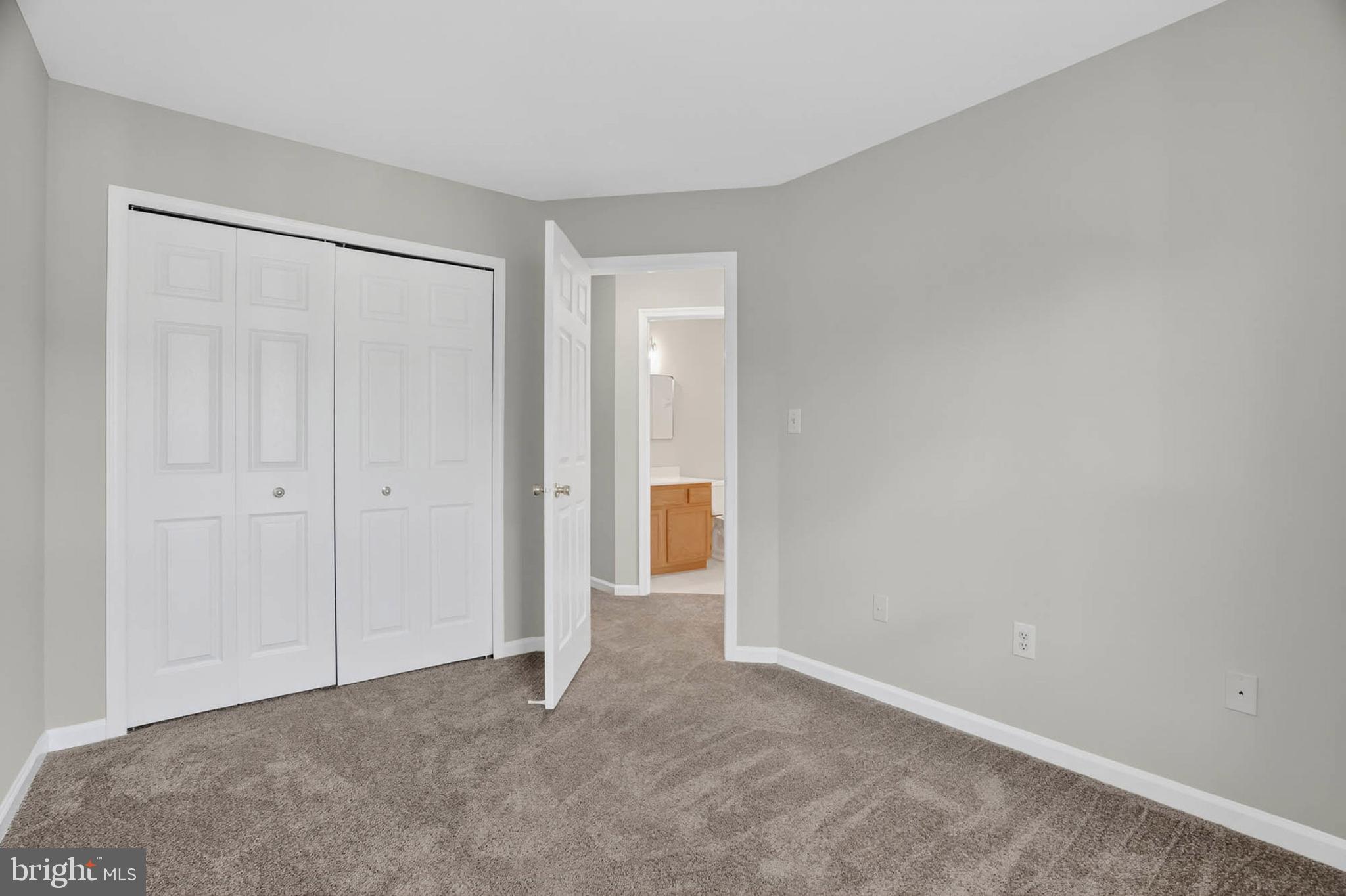 RUSSETT - Residential