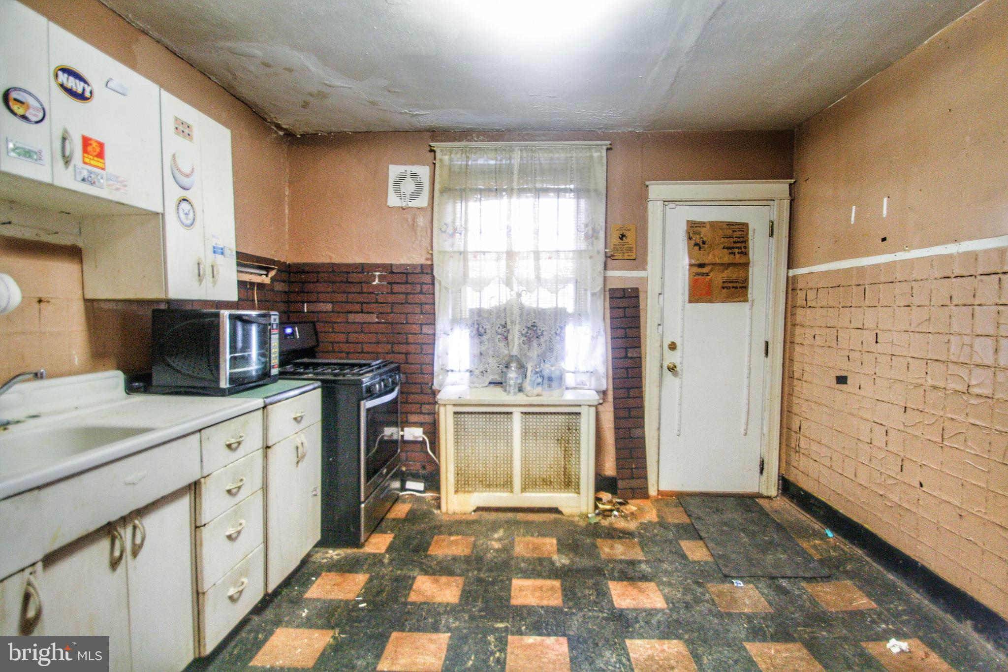 PHILADELPHIA - Residential